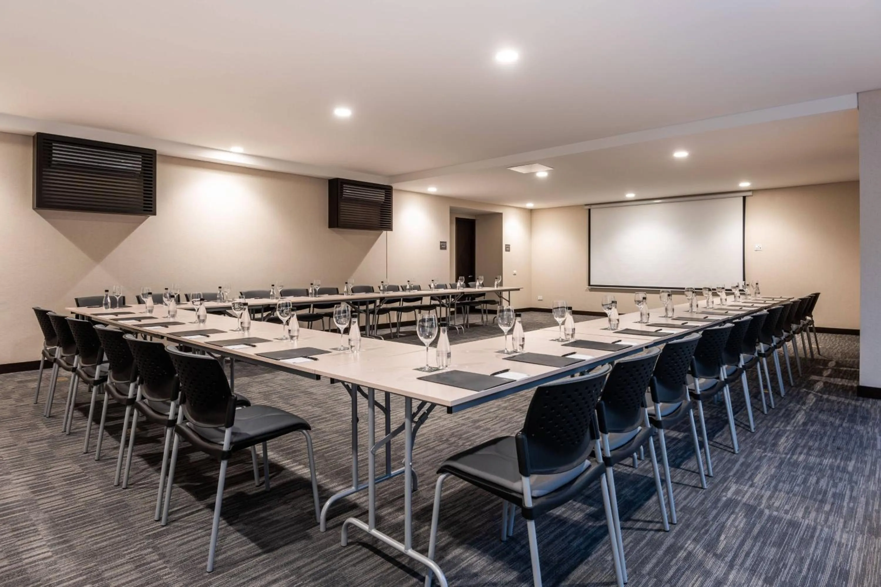 Meeting/conference room in AC Hotel by Marriott Bogota Zona T