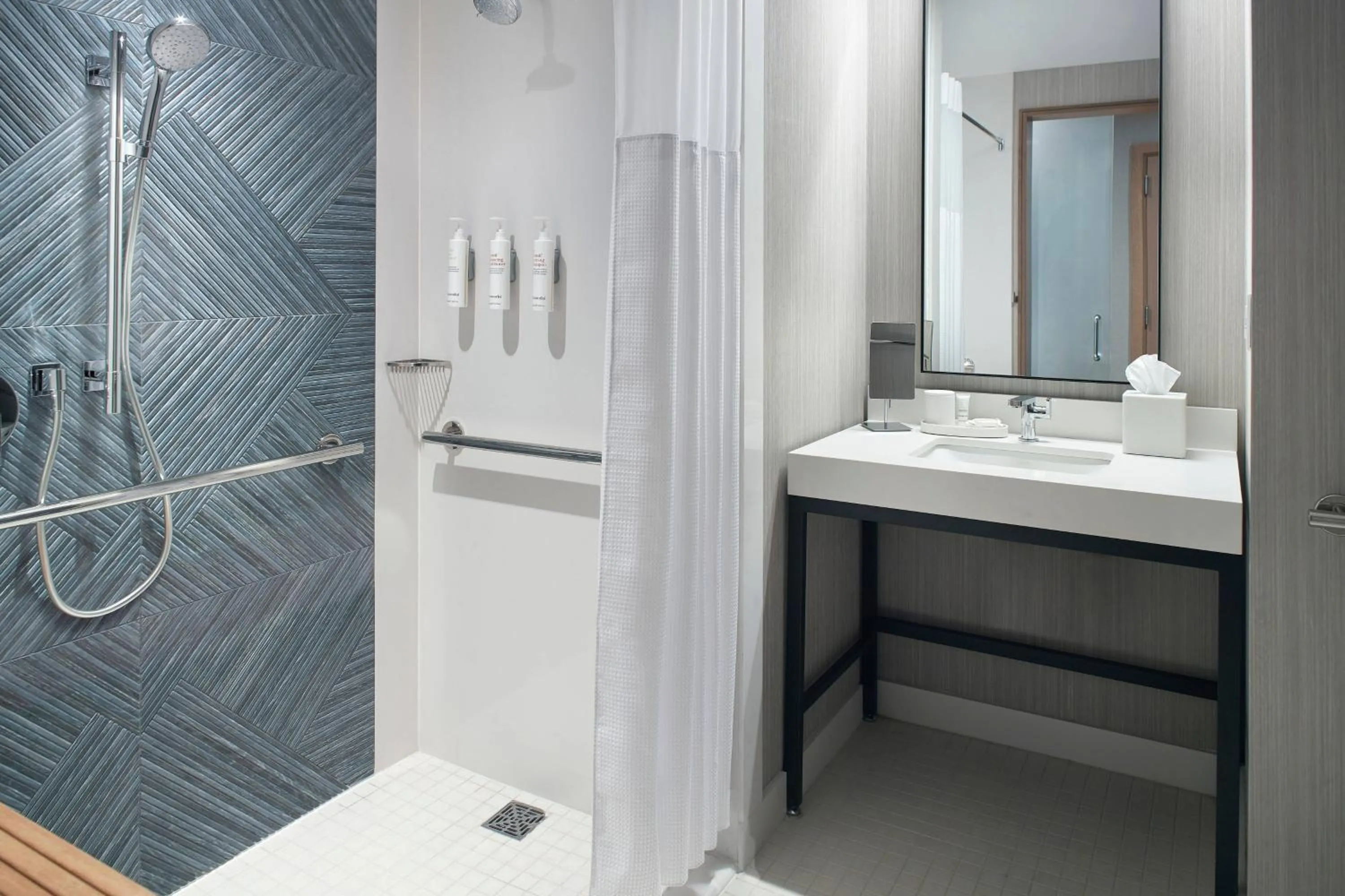 Bathroom in Lexington Marriott City Center