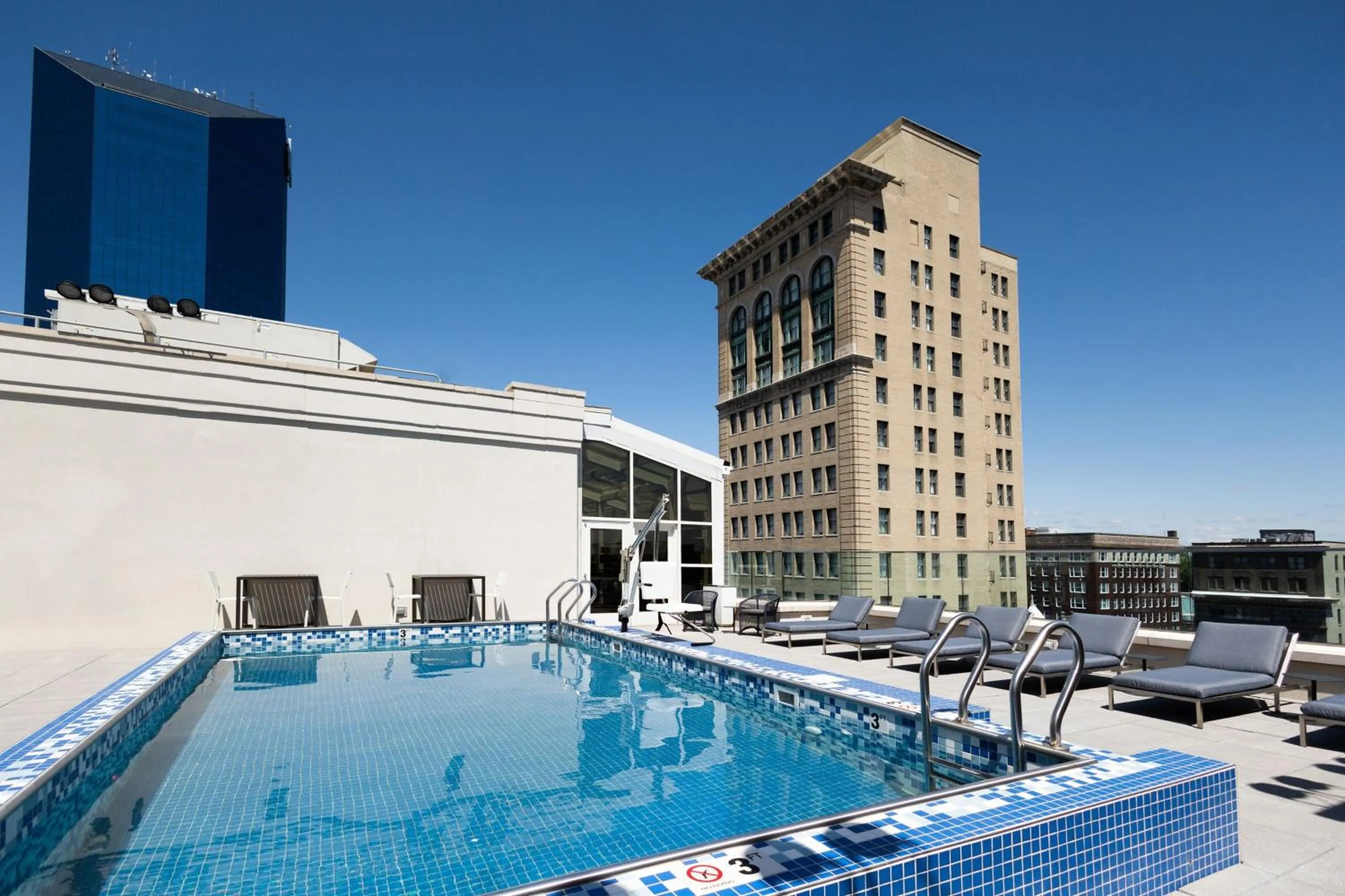 Swimming pool in Residence Inn by Marriott Lexington City Center