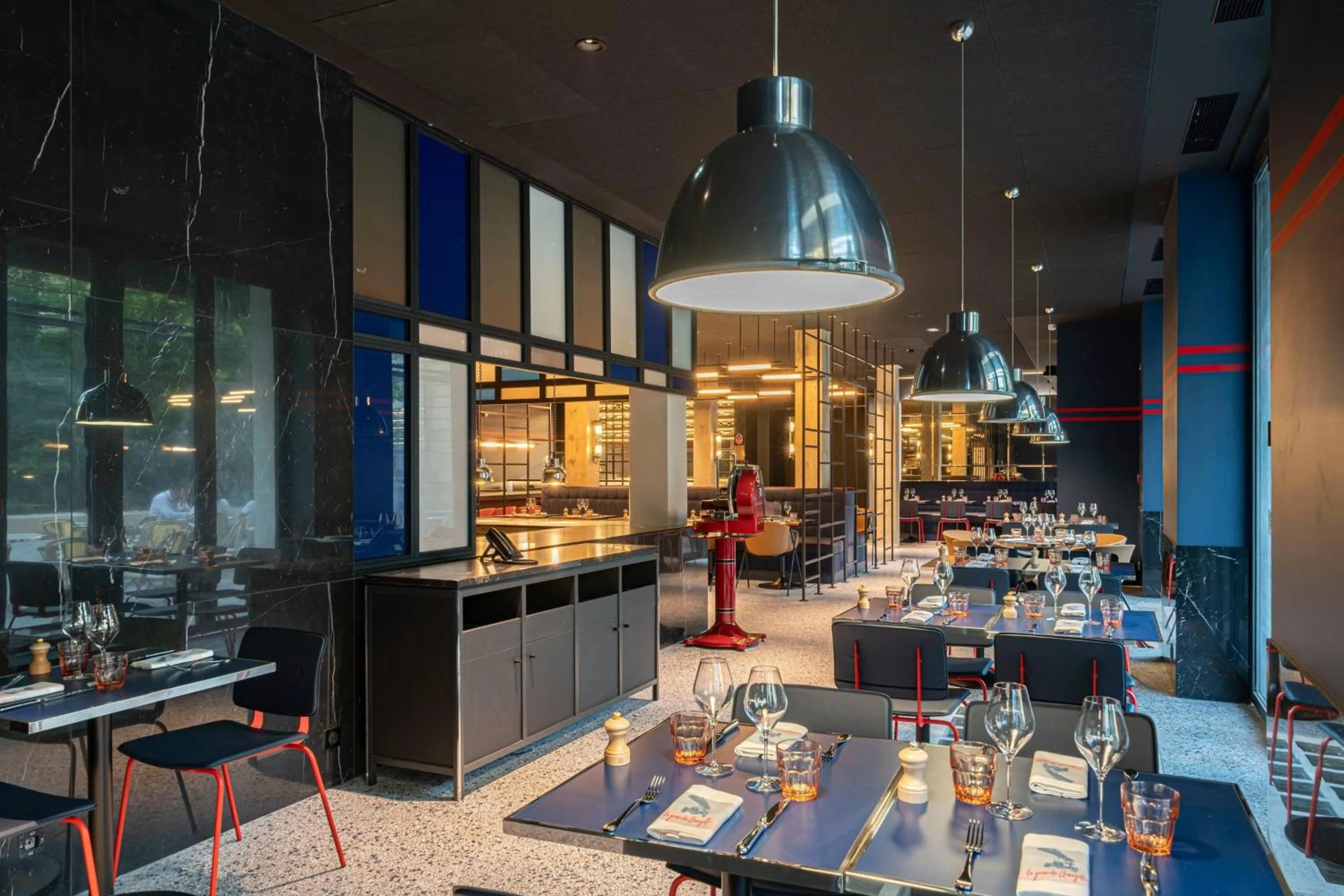 Restaurant/places to eat in La Caserne Chanzy Hotel & Spa, Autograph Collection