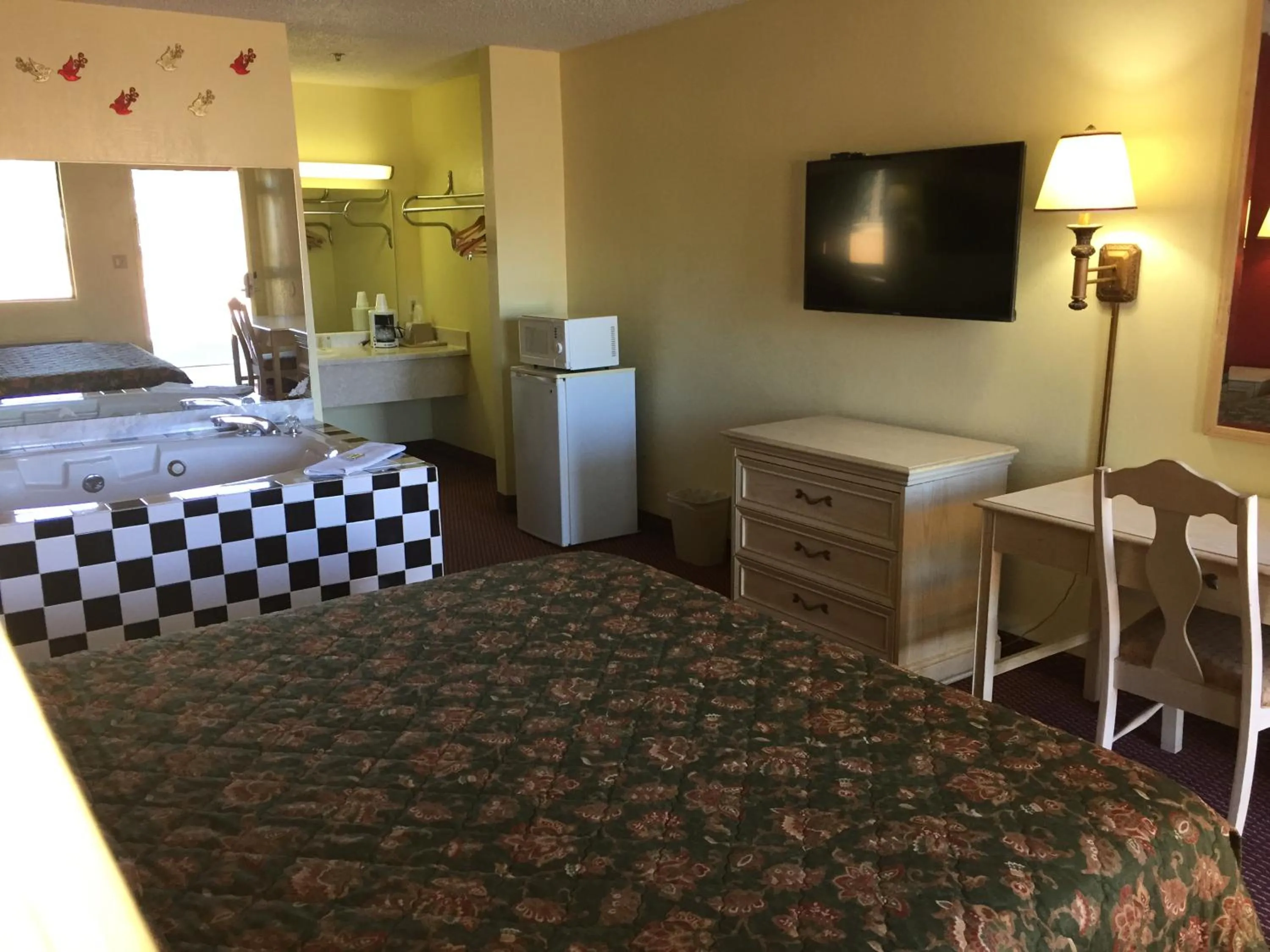Photo of the whole room, Bed in Relax Inn