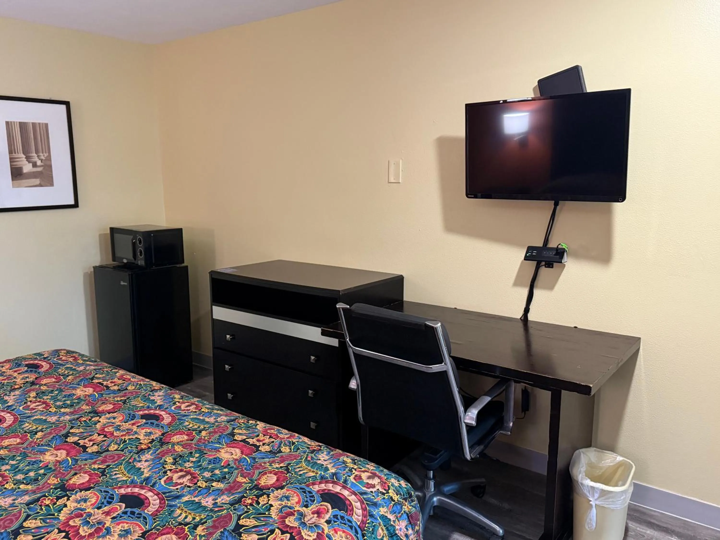TV and multimedia, Bed in Liberty Inn - Collins