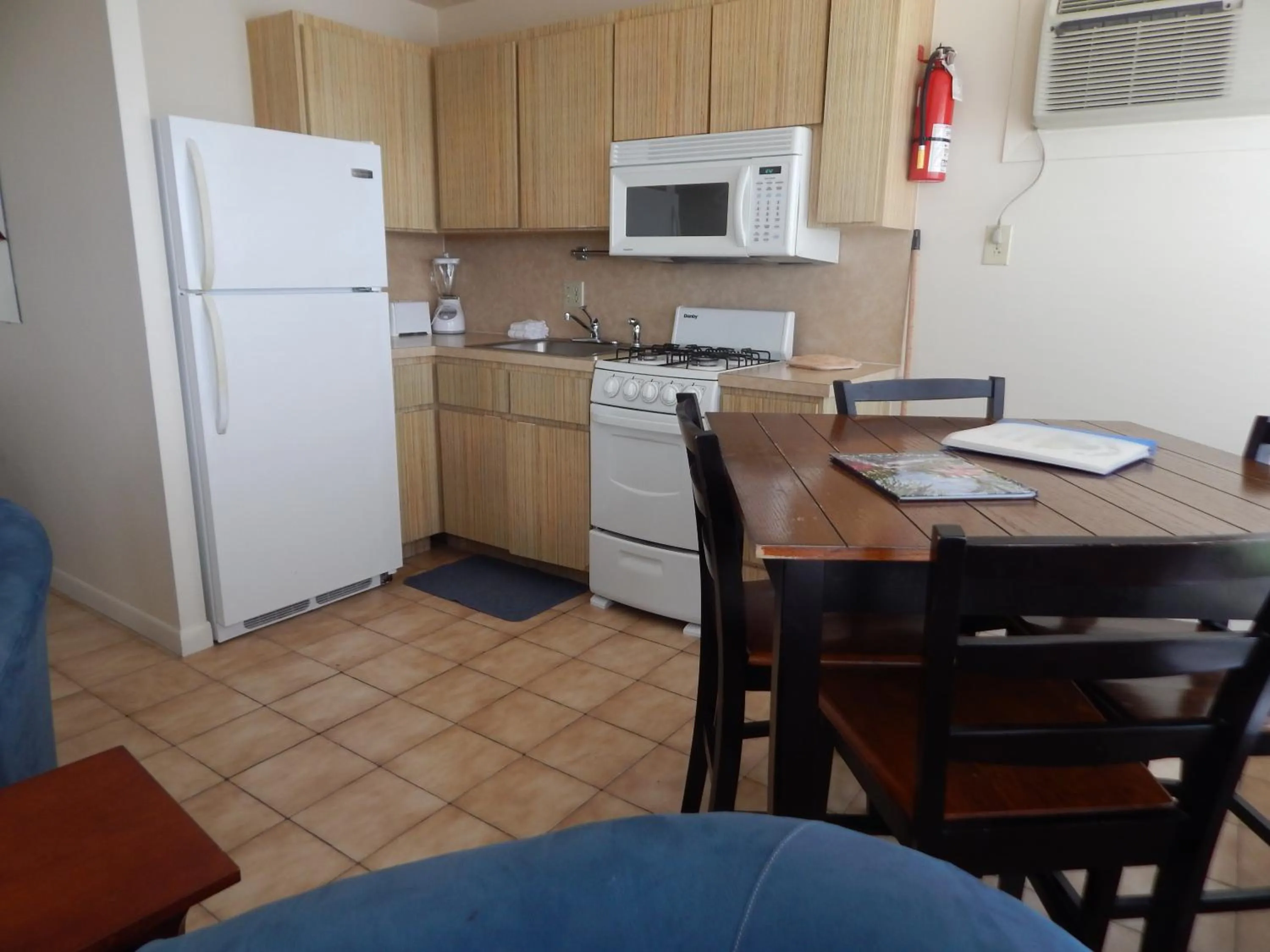 Kitchen or kitchenette in Parmer's Resort