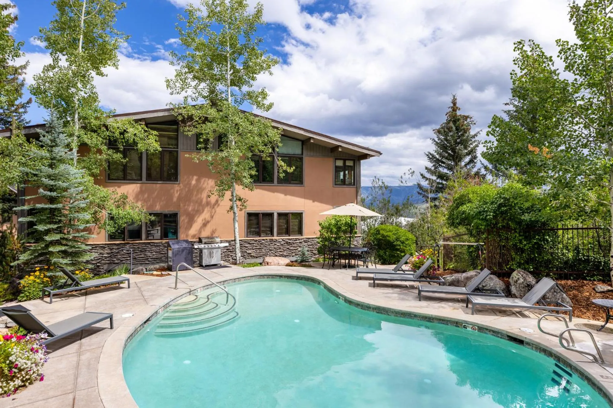 Aspenwood - CoralTree Residence Collection