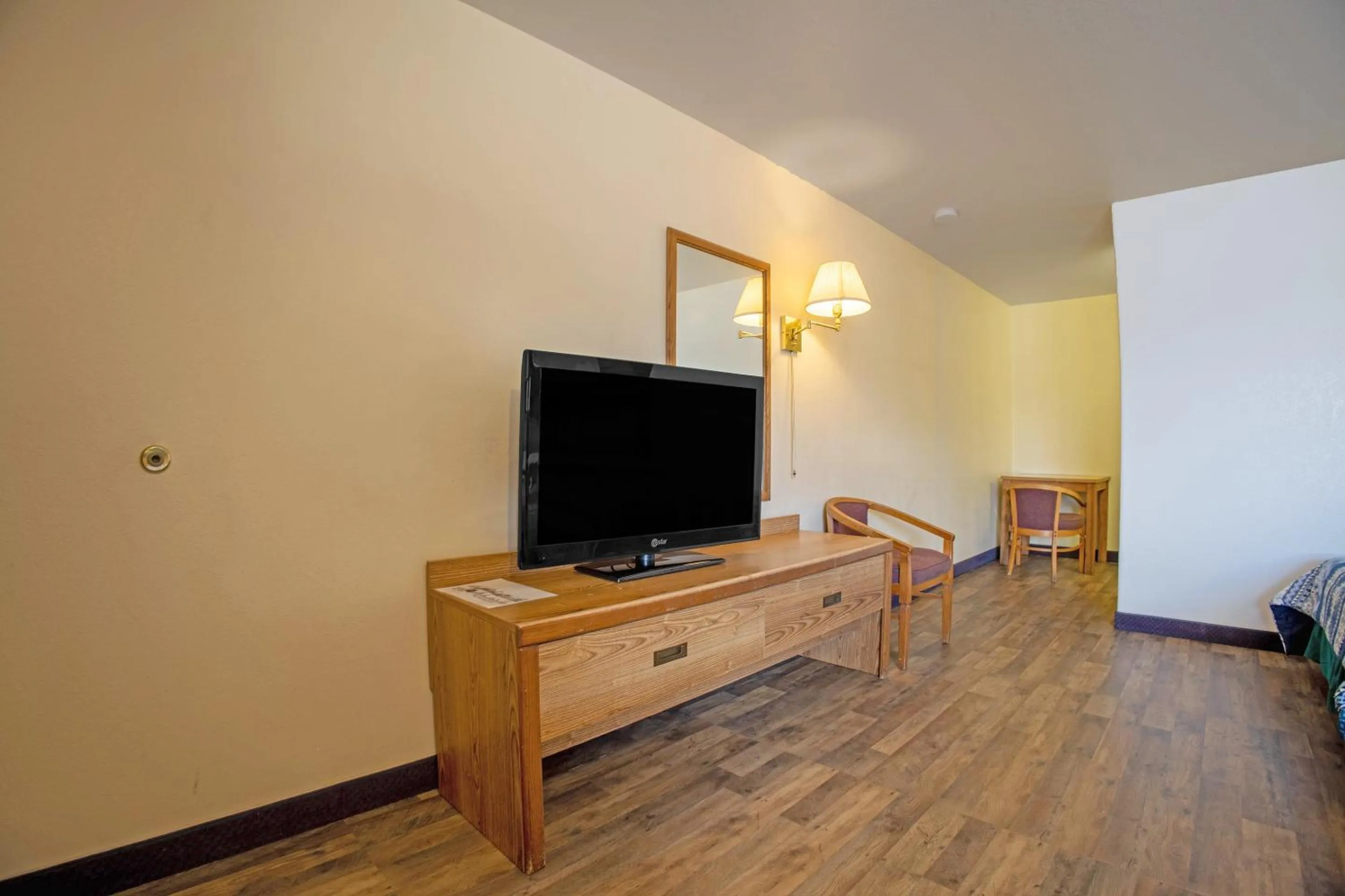 Bedroom in Holiday Motel By OYO Lordsburg I-10