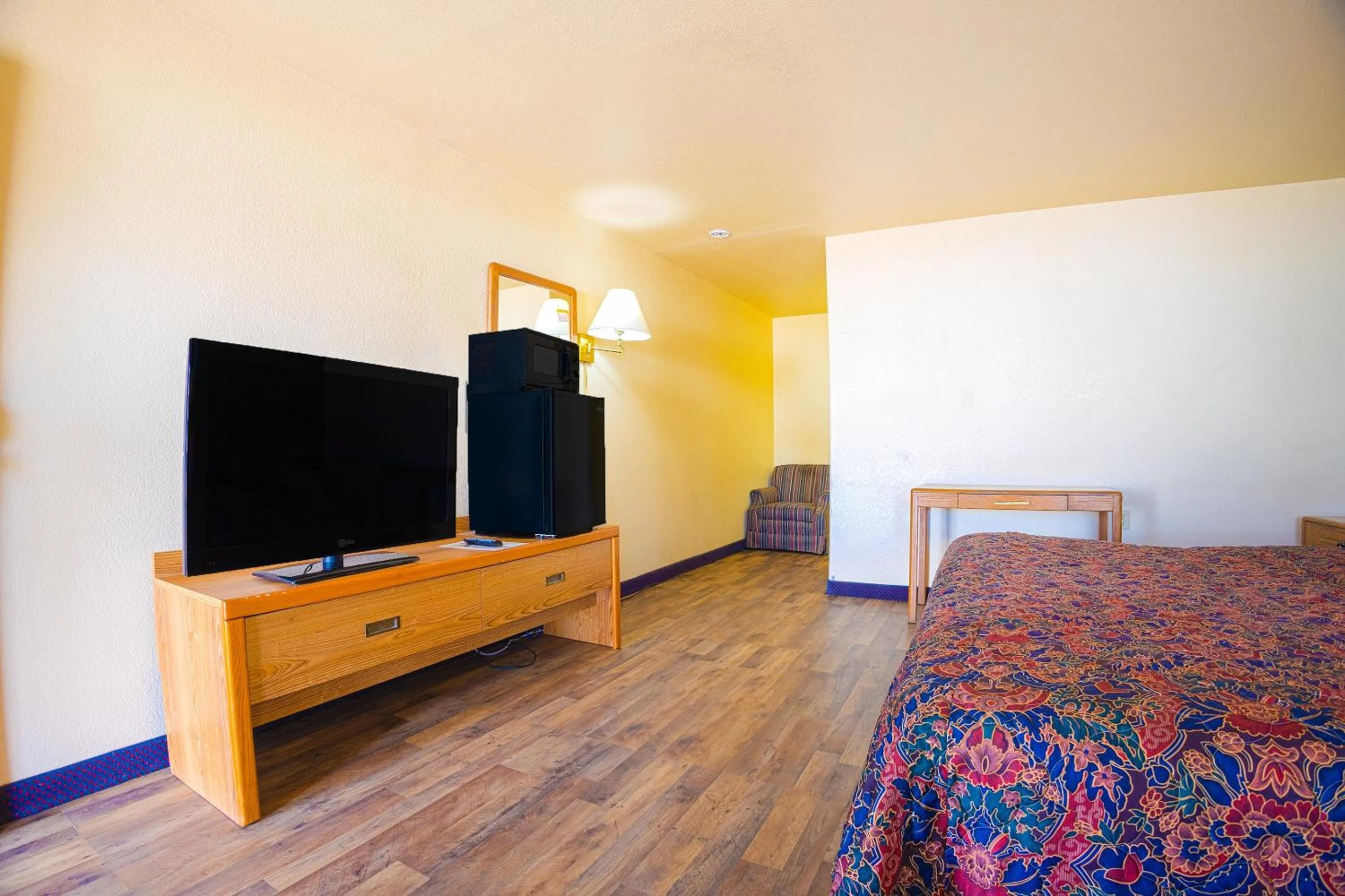 Bedroom, Bed in Holiday Motel By OYO Lordsburg I-10