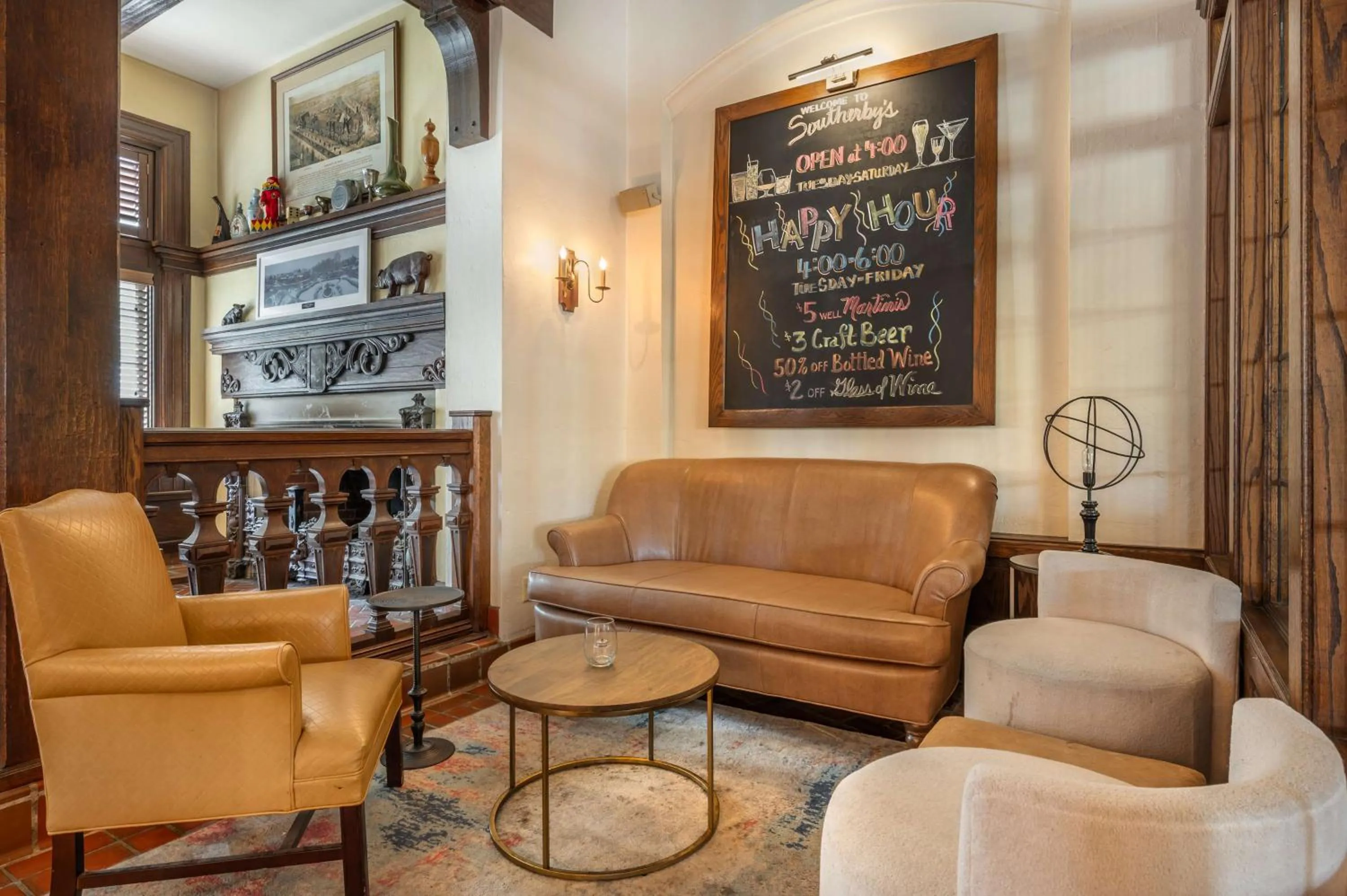 Lobby or reception in Best Western Premier Mariemont Inn