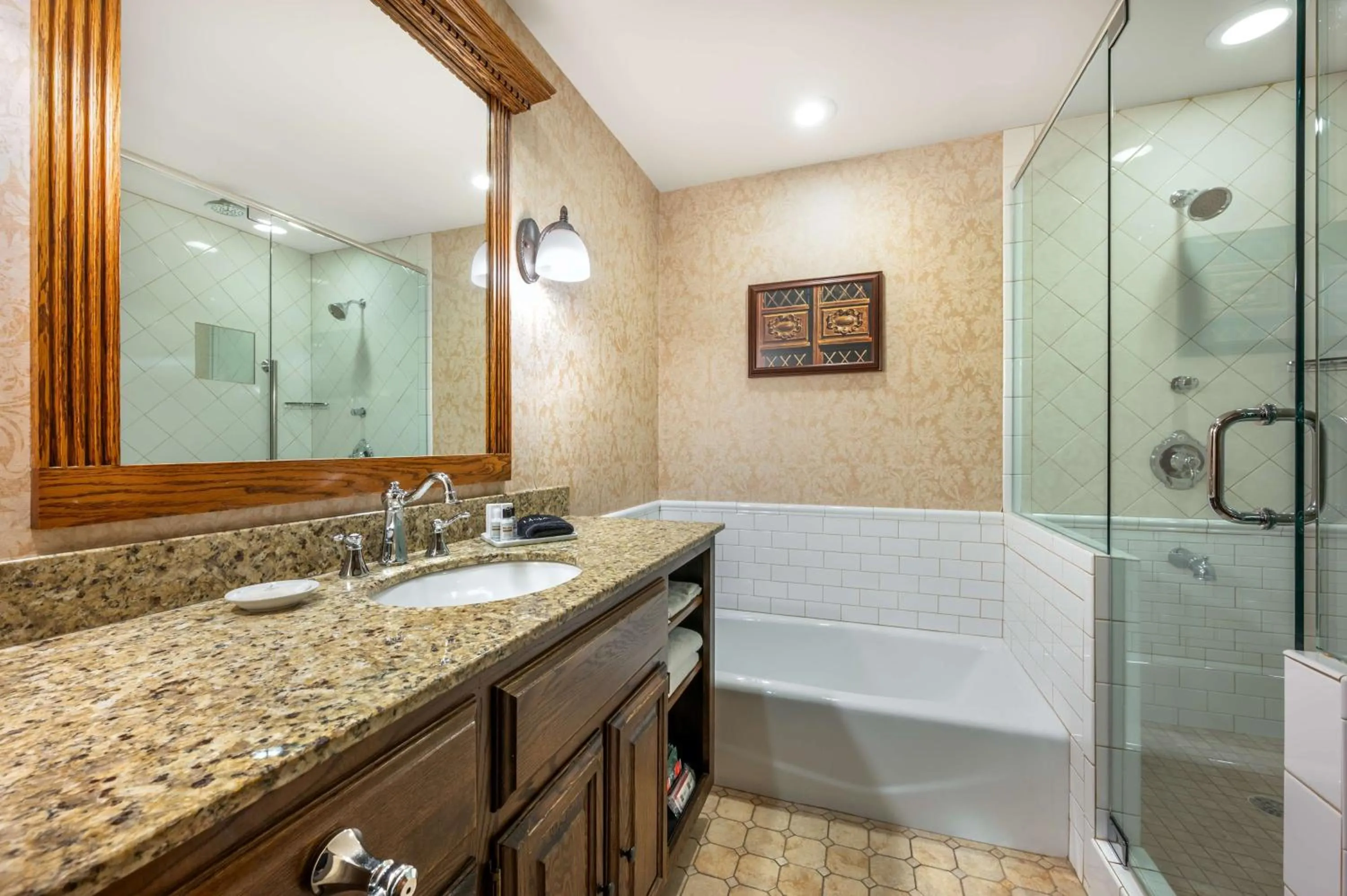 Bathroom in Best Western Premier Mariemont Inn