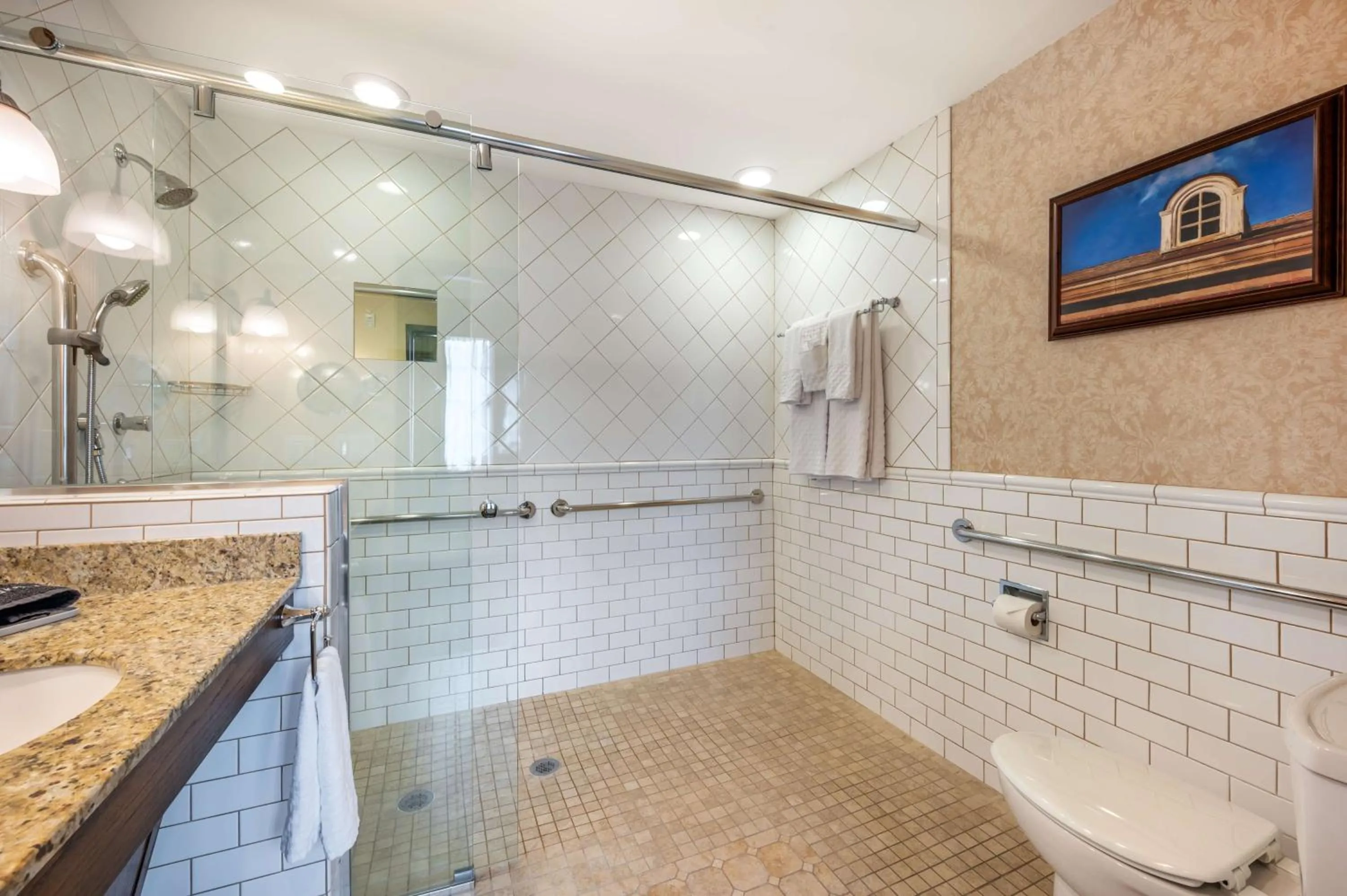 Bathroom in Best Western Premier Mariemont Inn