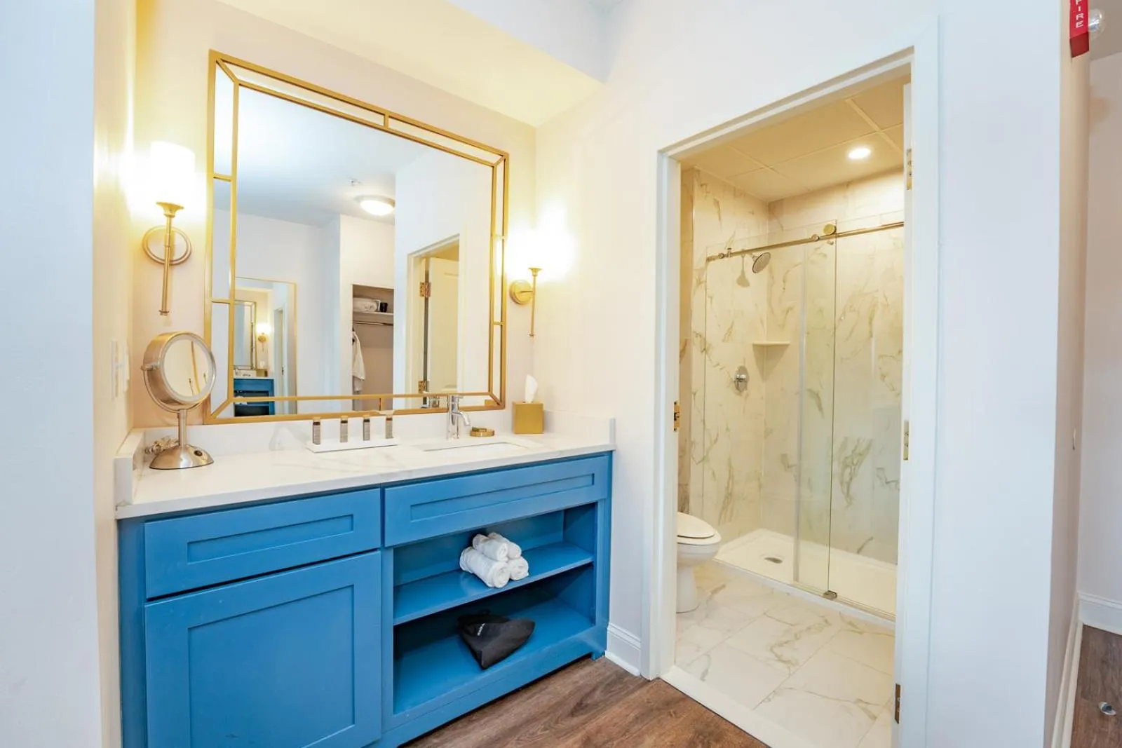 Bathroom in Chateau Renault