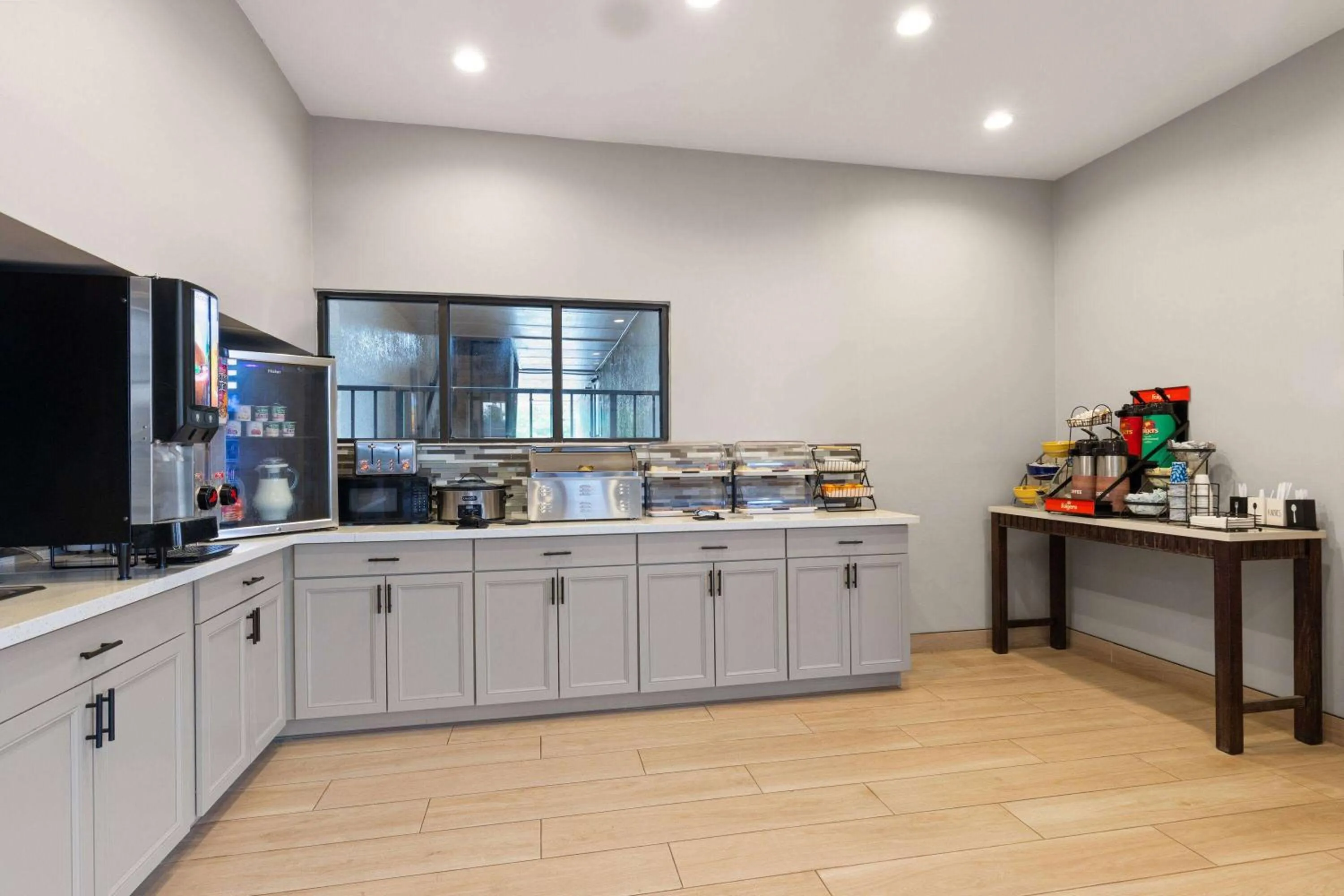 Breakfast in Ramada by Wyndham Bainbridge