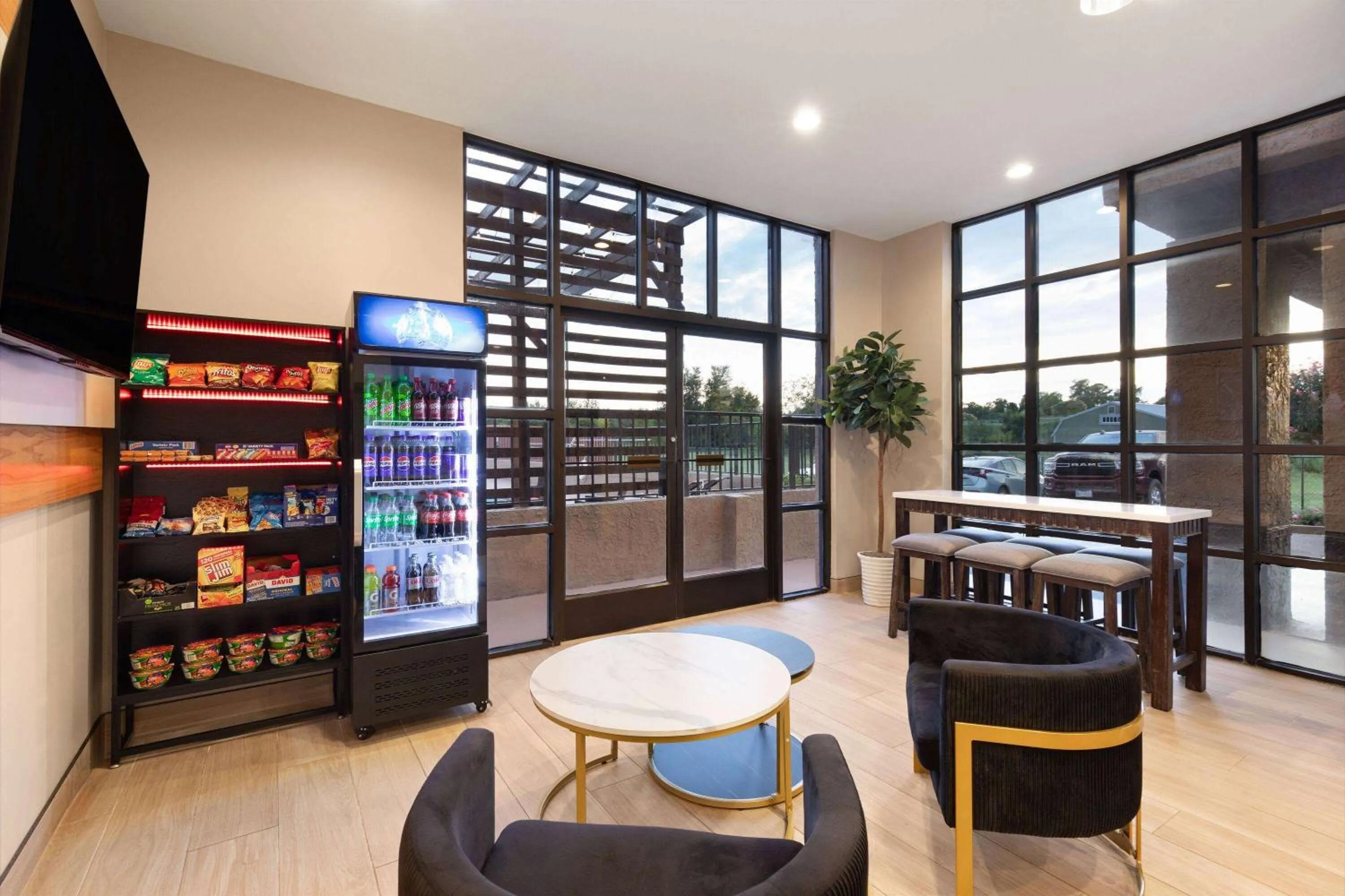 Lobby or reception in Ramada by Wyndham Bainbridge