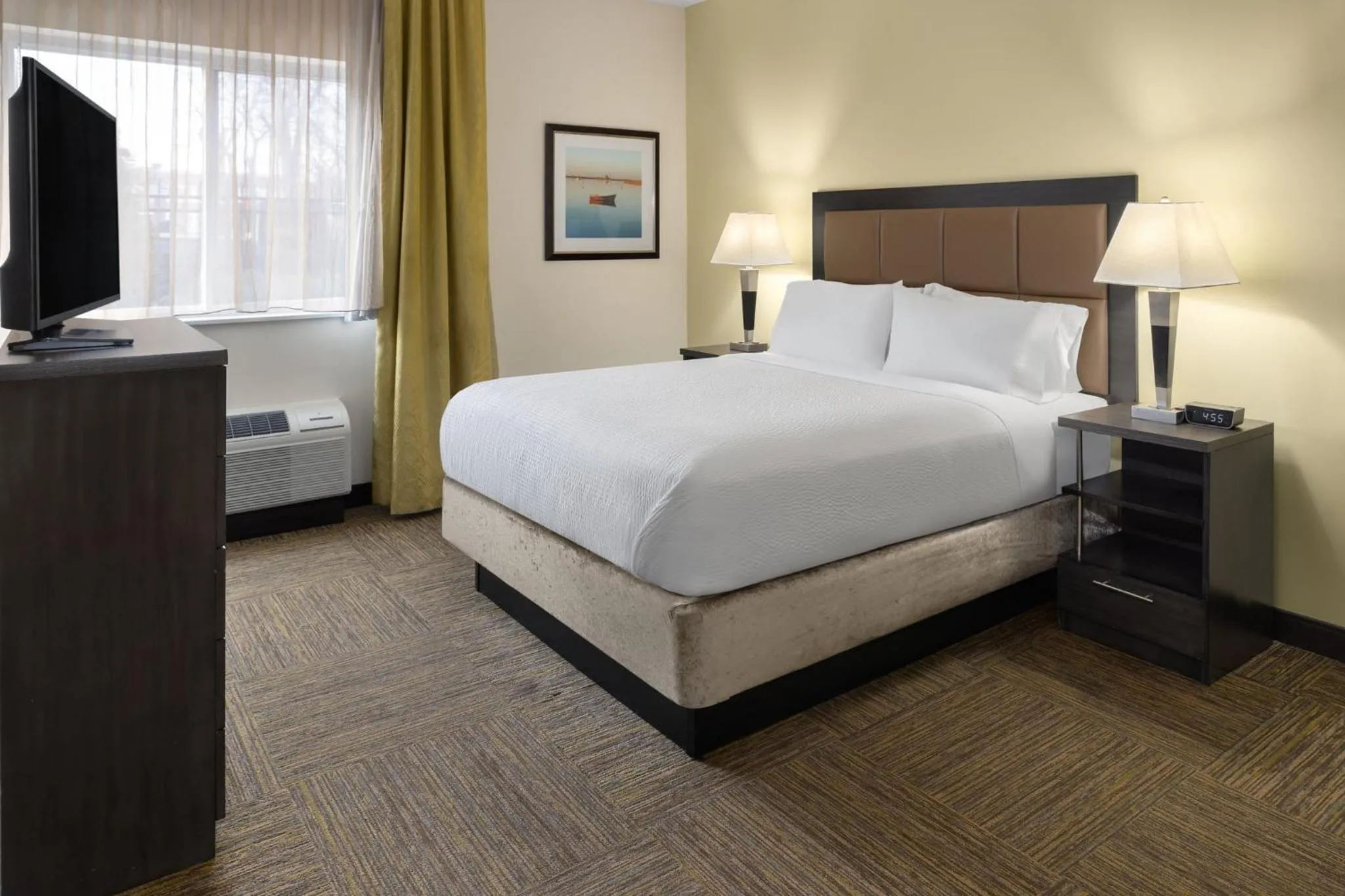 Photo of the whole room, Bed in Candlewood Suites Philadelphia - Airport Area by IHG