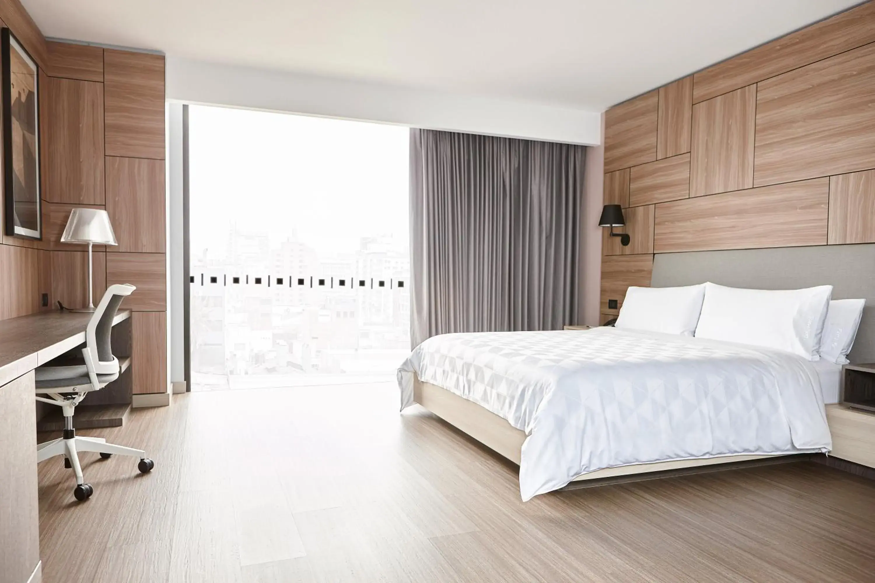 Standard King Room - Accessible in Holiday Inn - Lima Miraflores by IHG Standard King Room - Accessible in Holiday Inn - Lima Miraflores by IHG