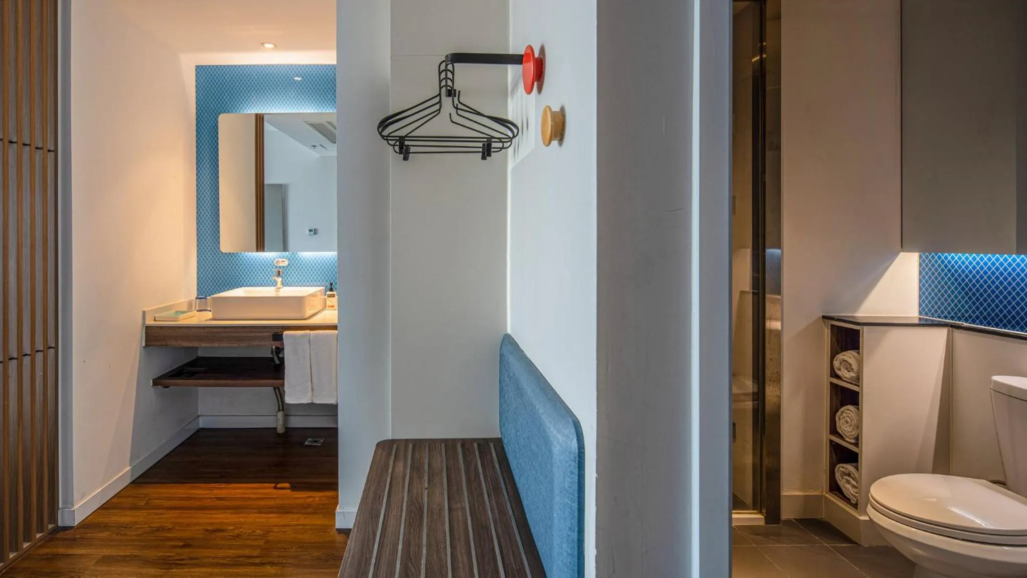 Bathroom in Holiday Inn Express Xi'an West, an IHG Hotel