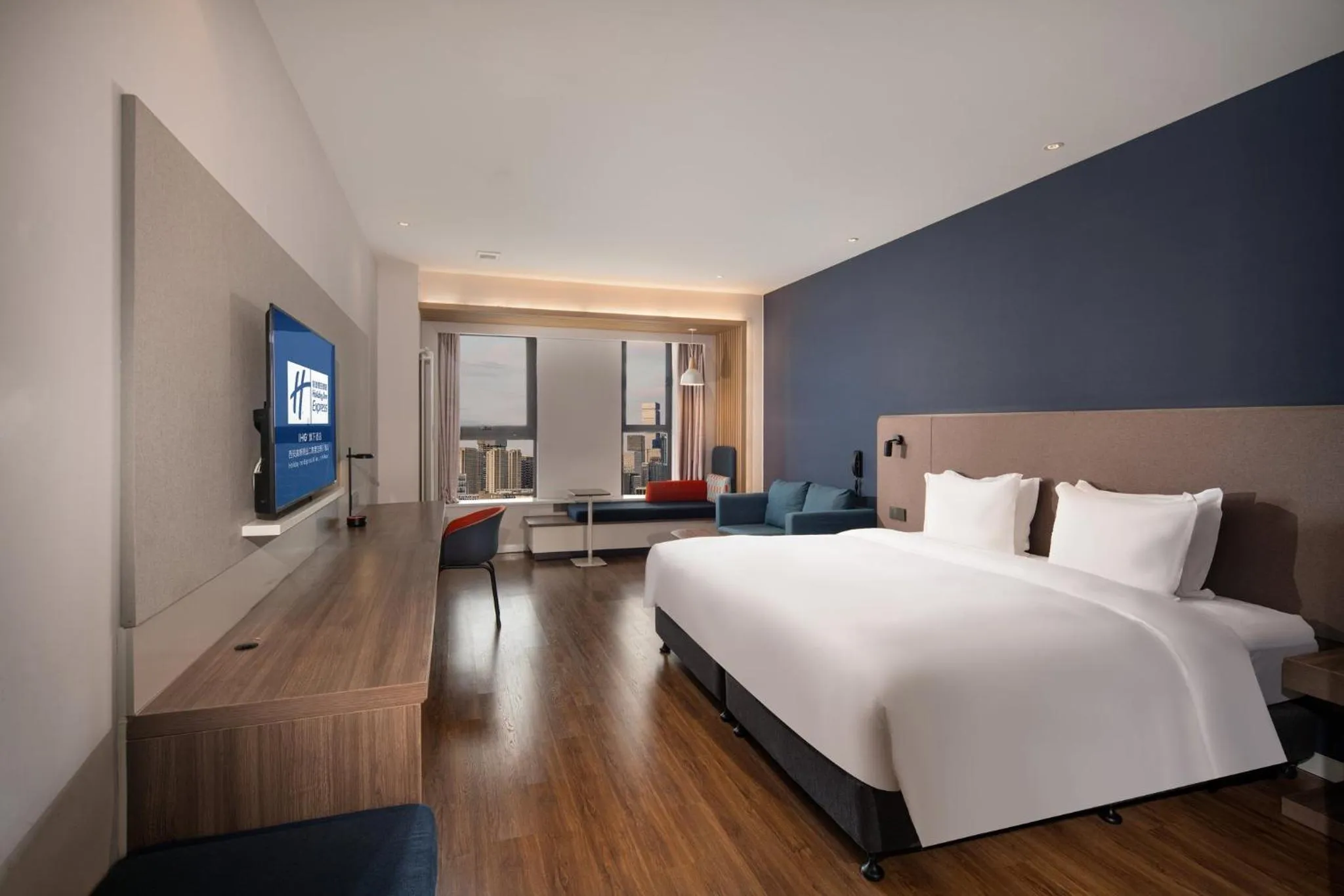 Photo of the whole room in Holiday Inn Express Xi'an West, an IHG Hotel