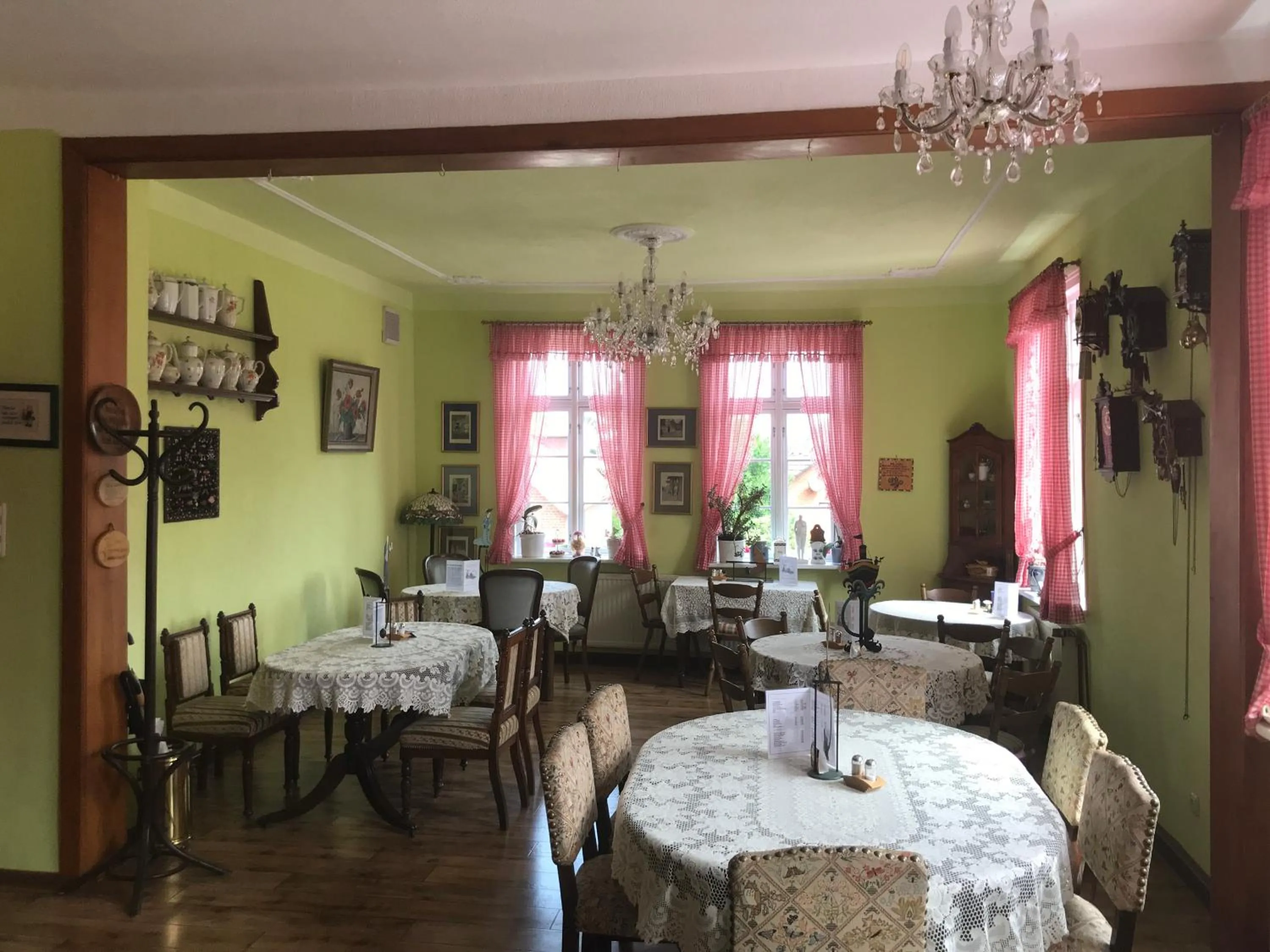 Restaurant/places to eat in Deichschatz