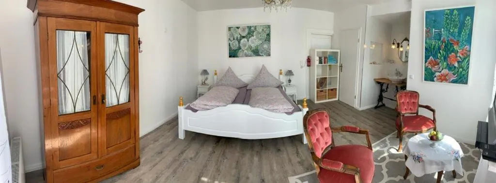 Photo of the whole room, Bed in Deichschatz