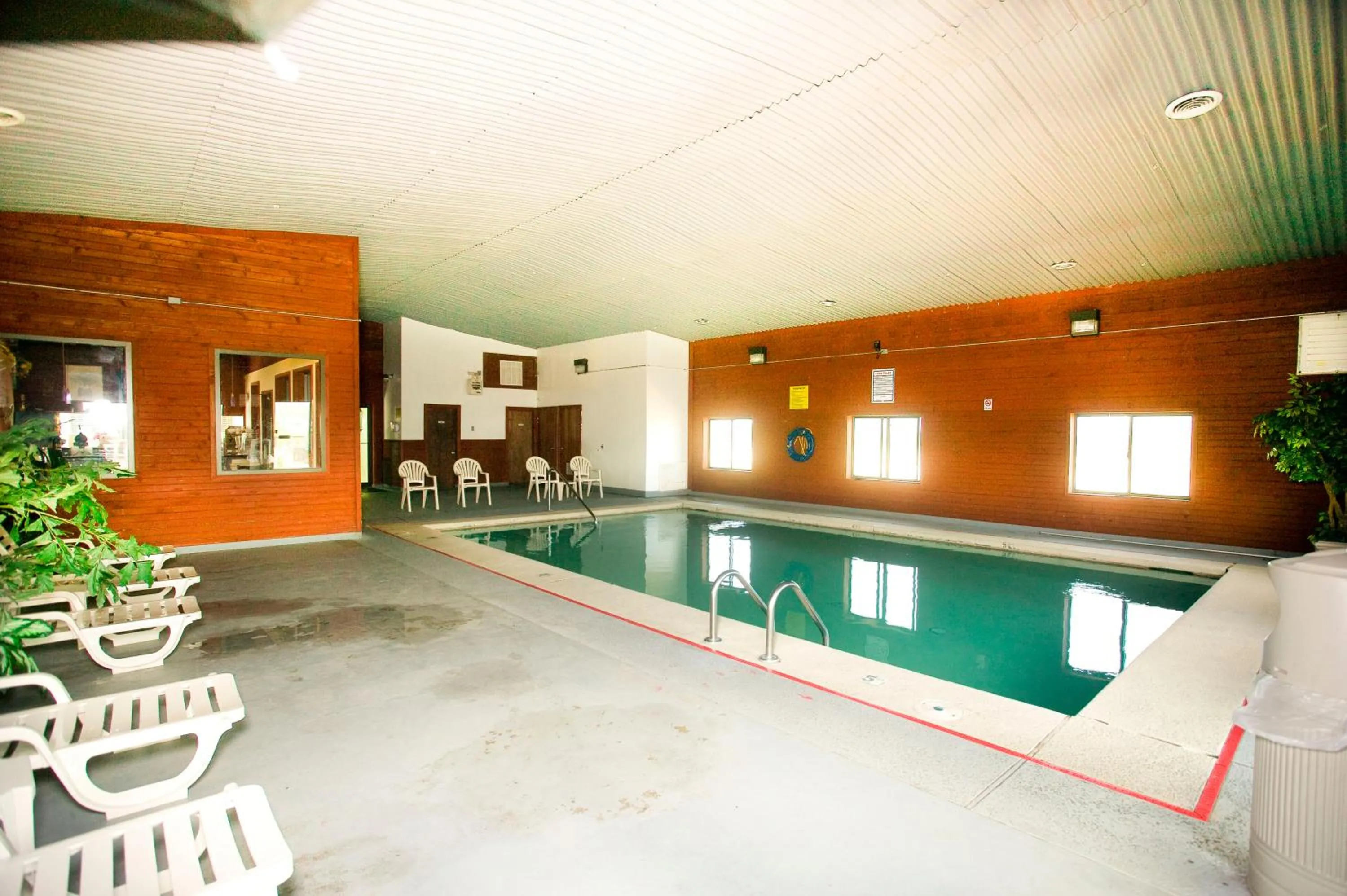 Swimming pool in Super 8 by Wyndham Van Buren/Ft. Smith Area