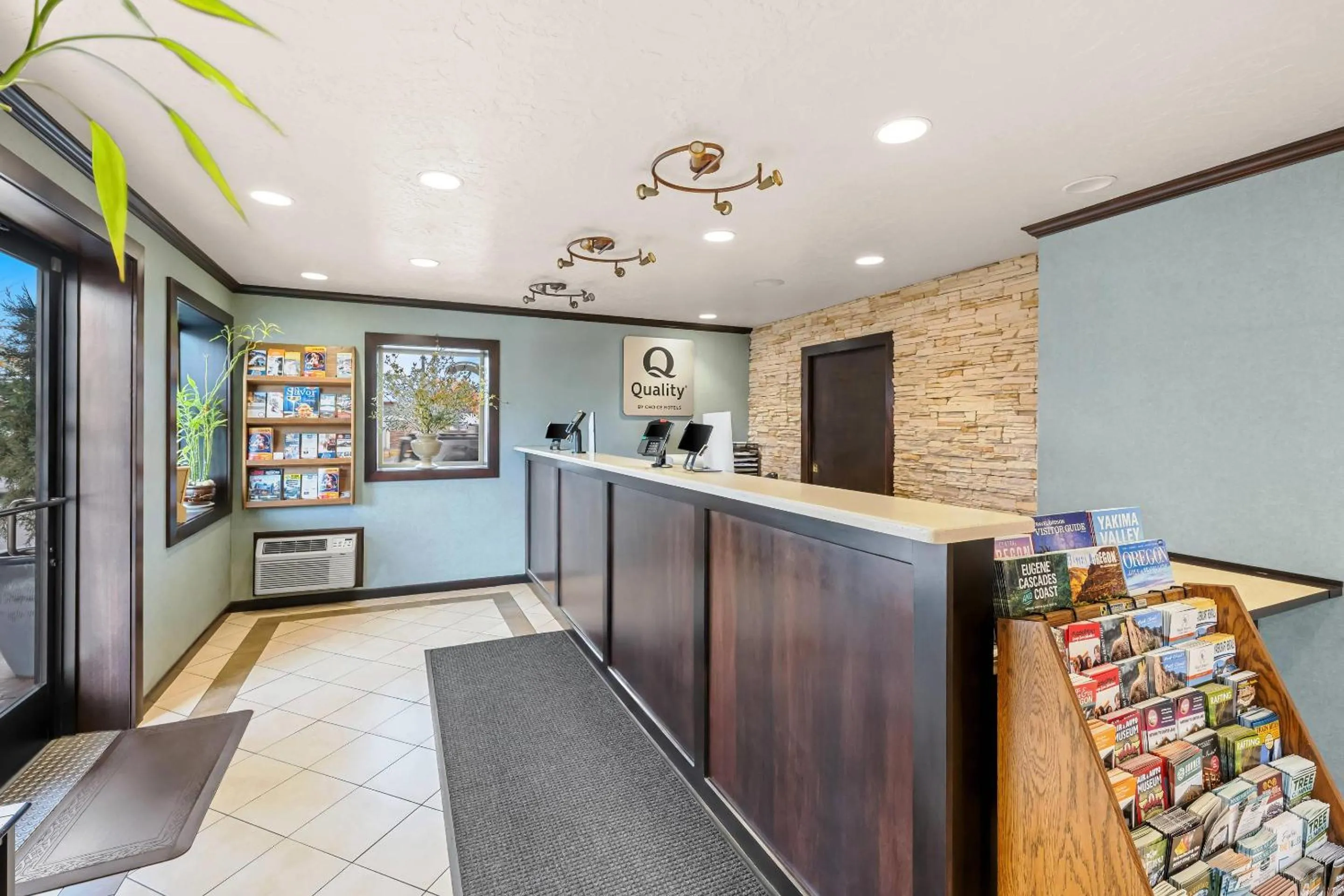 Lobby or reception in Quality Inn