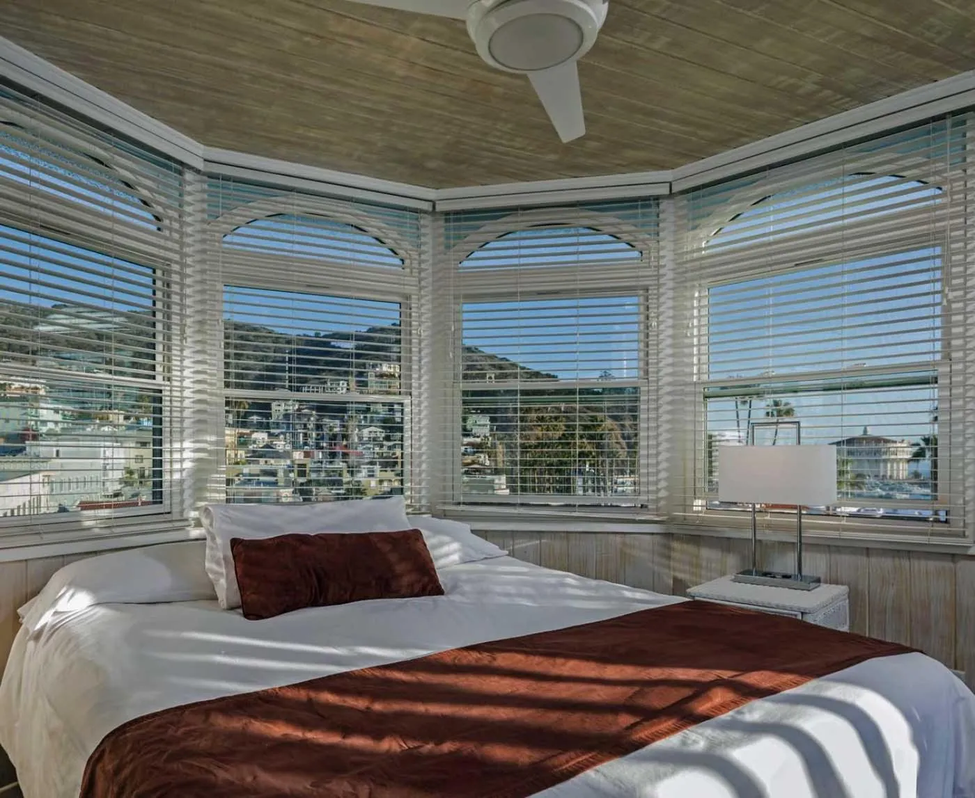 Bed in Glenmore Plaza Hotel