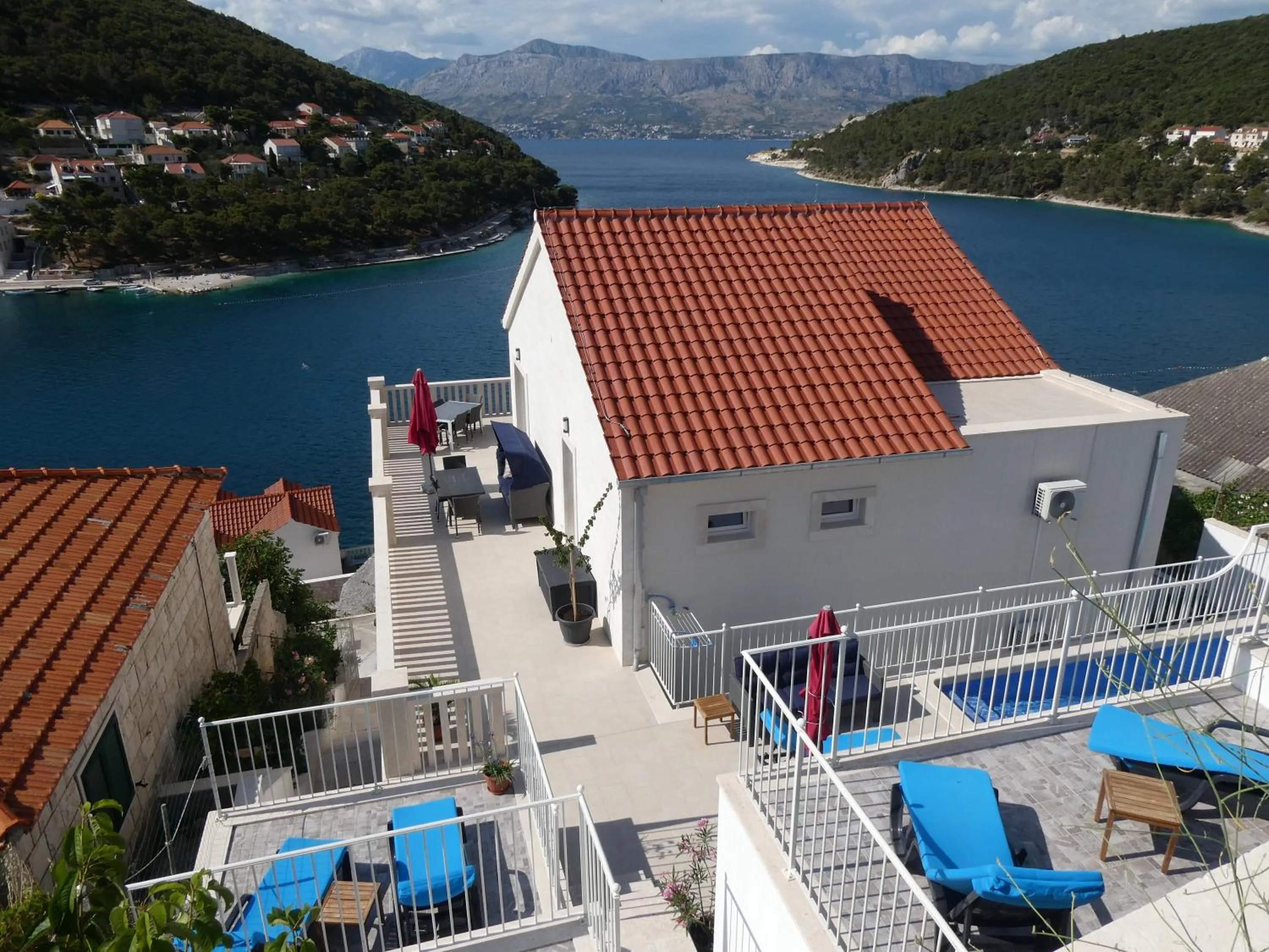Day in Villa More