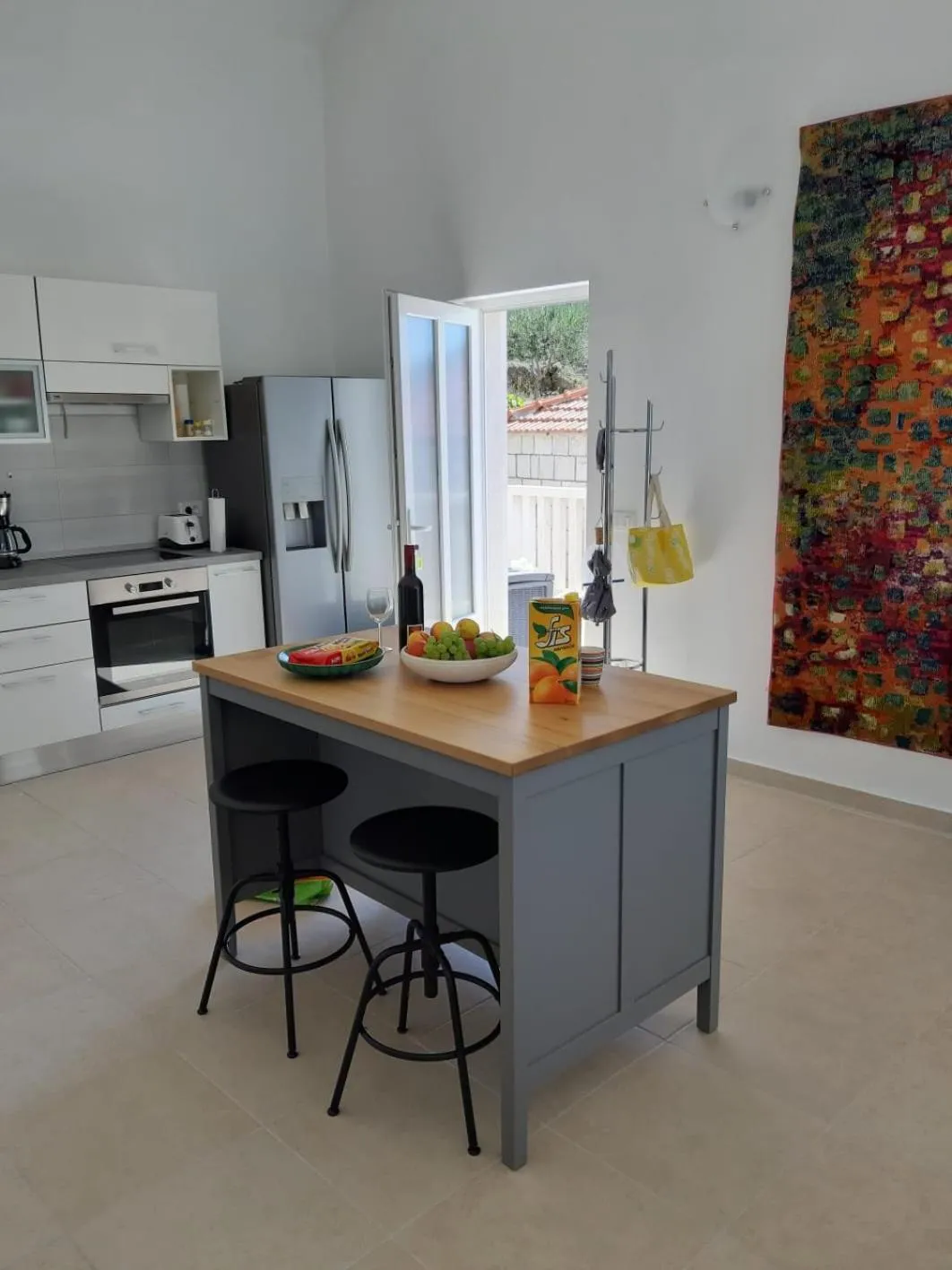 Kitchen or kitchenette in Villa More
