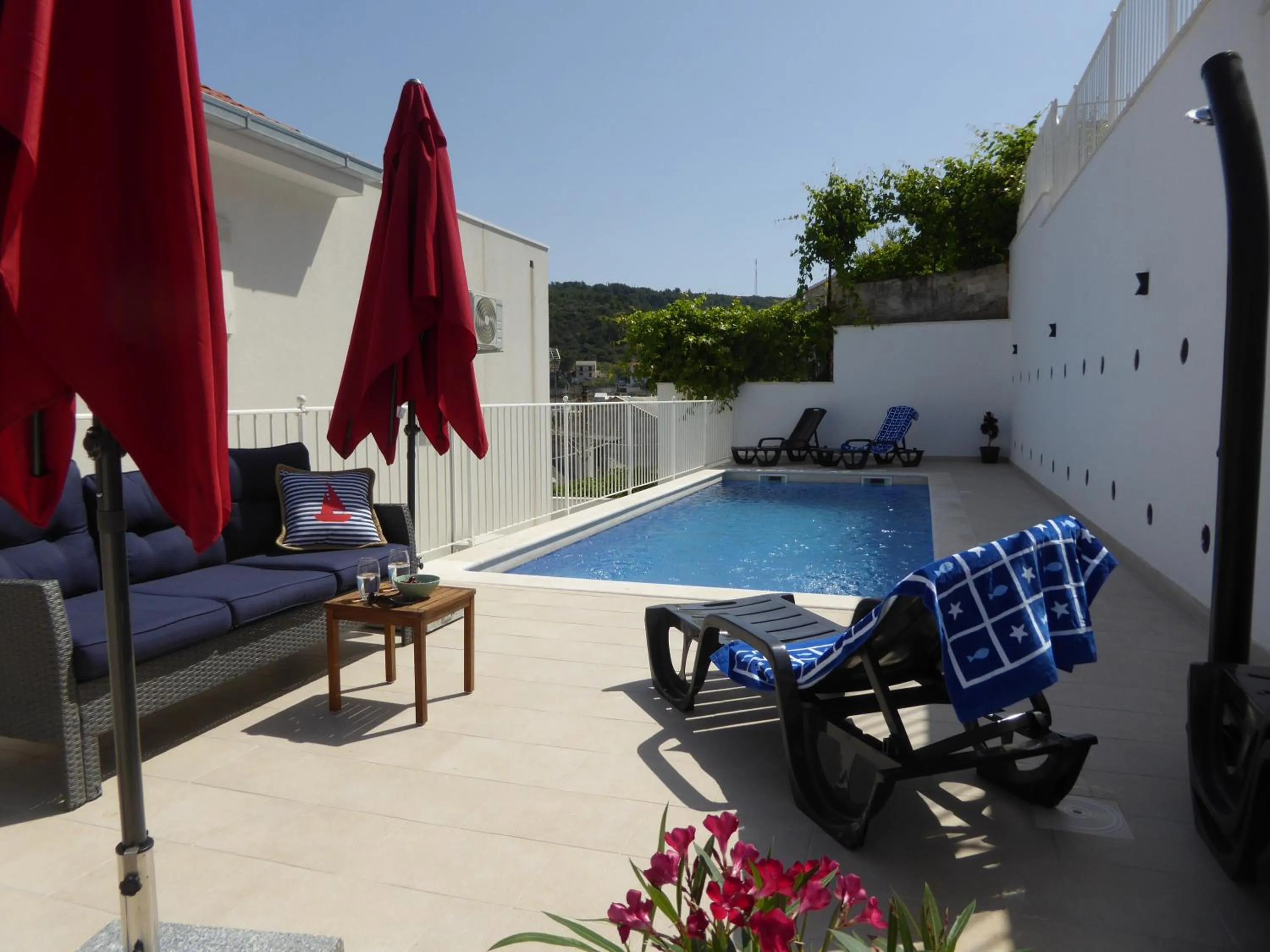  in Villa More