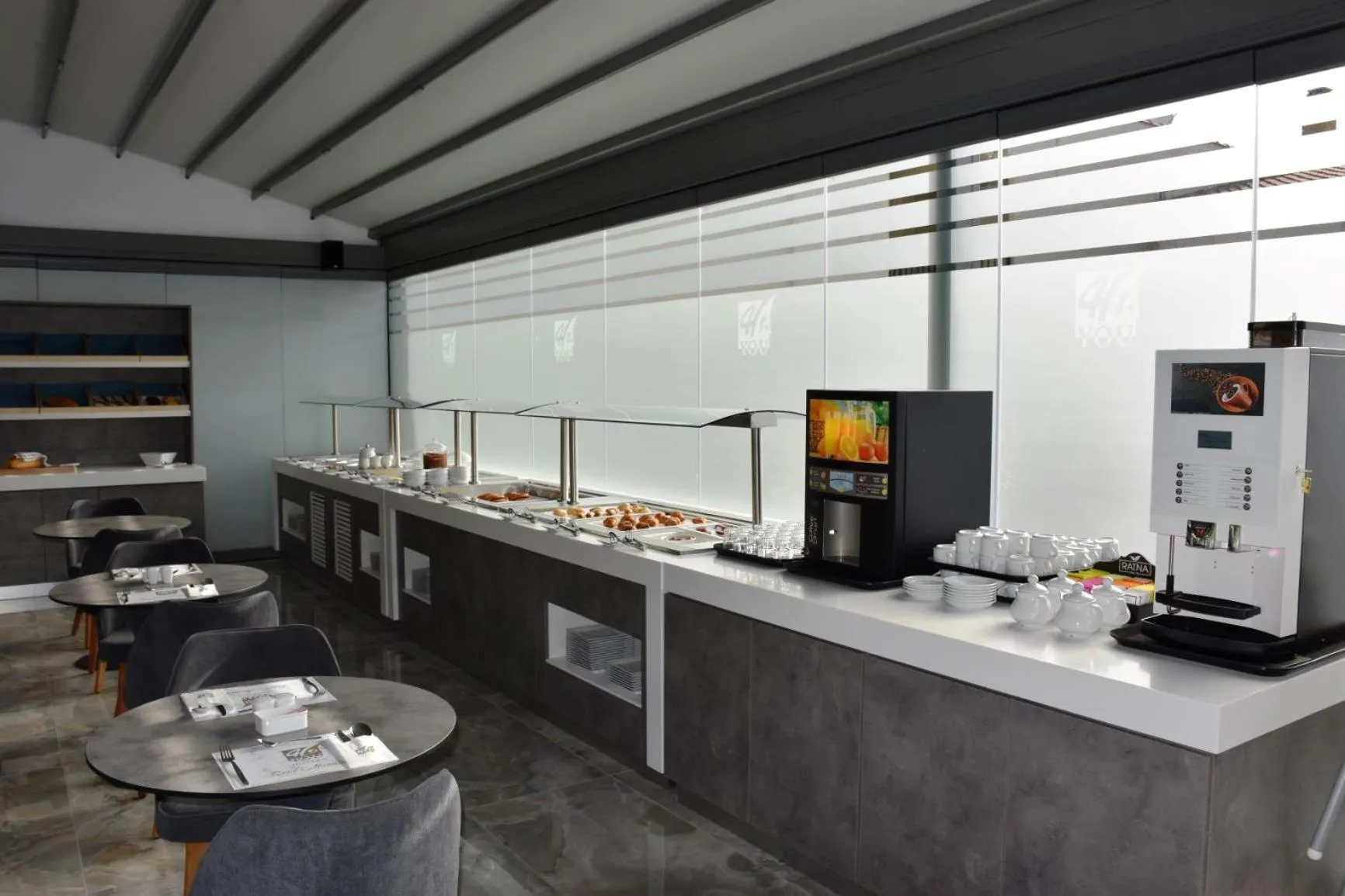 Restaurant/places to eat in 4- you Family