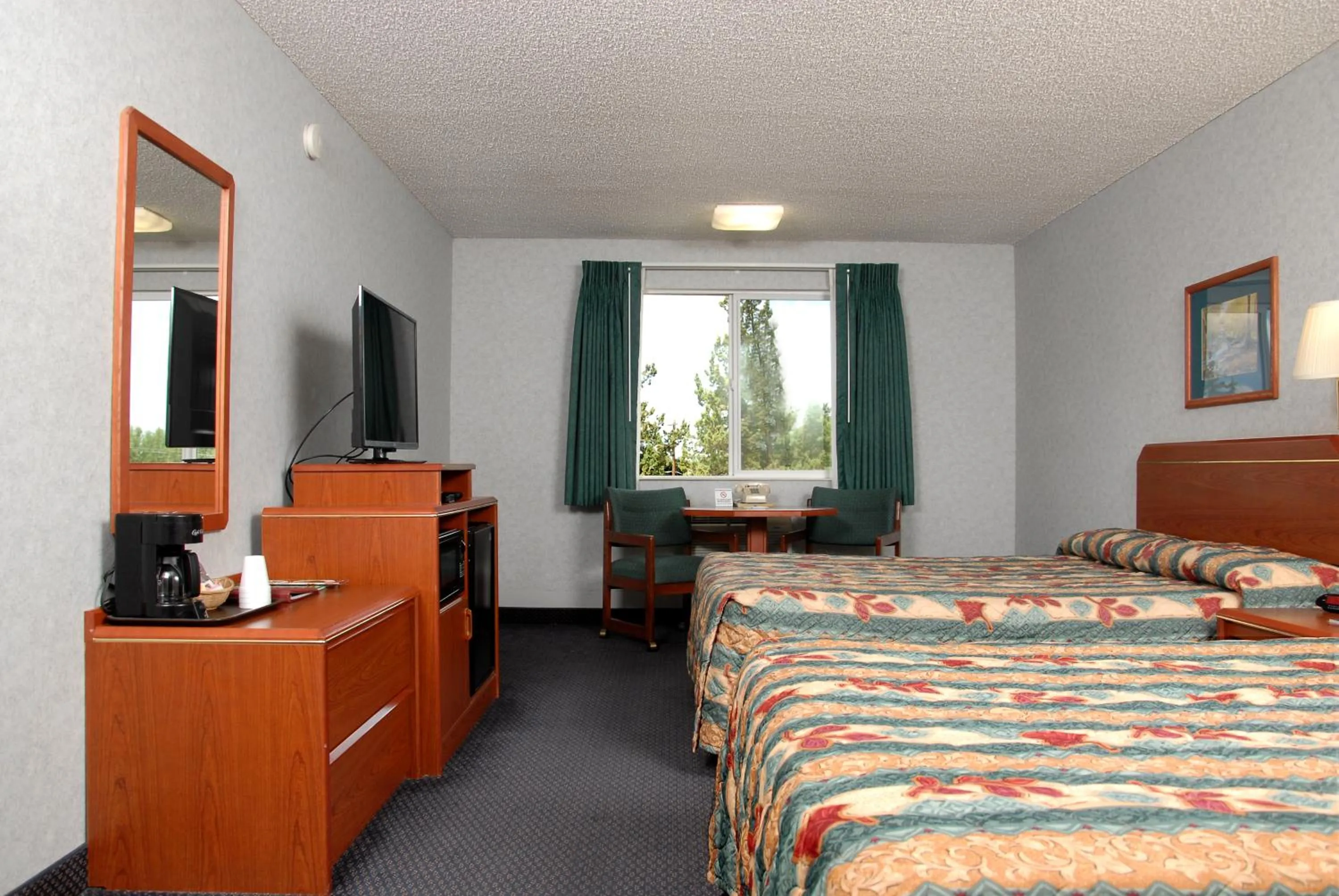 Day, Bed in Redmond Inn