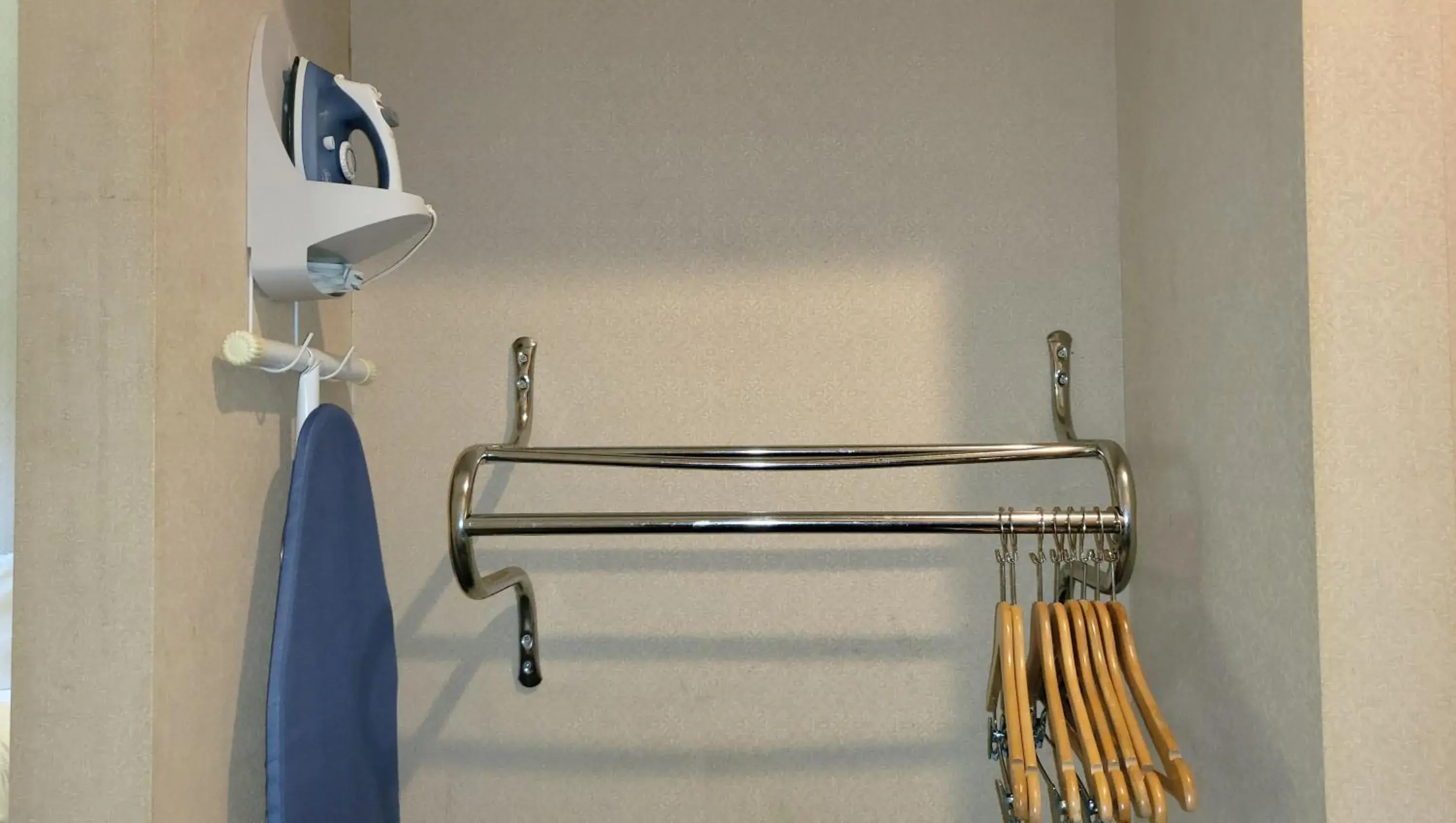 Double Room with Two Double Beds - Smoking in Magnuson Hotel West Liberty Double Room with Two Double Beds - Smoking in Magnuson Hotel West Liberty