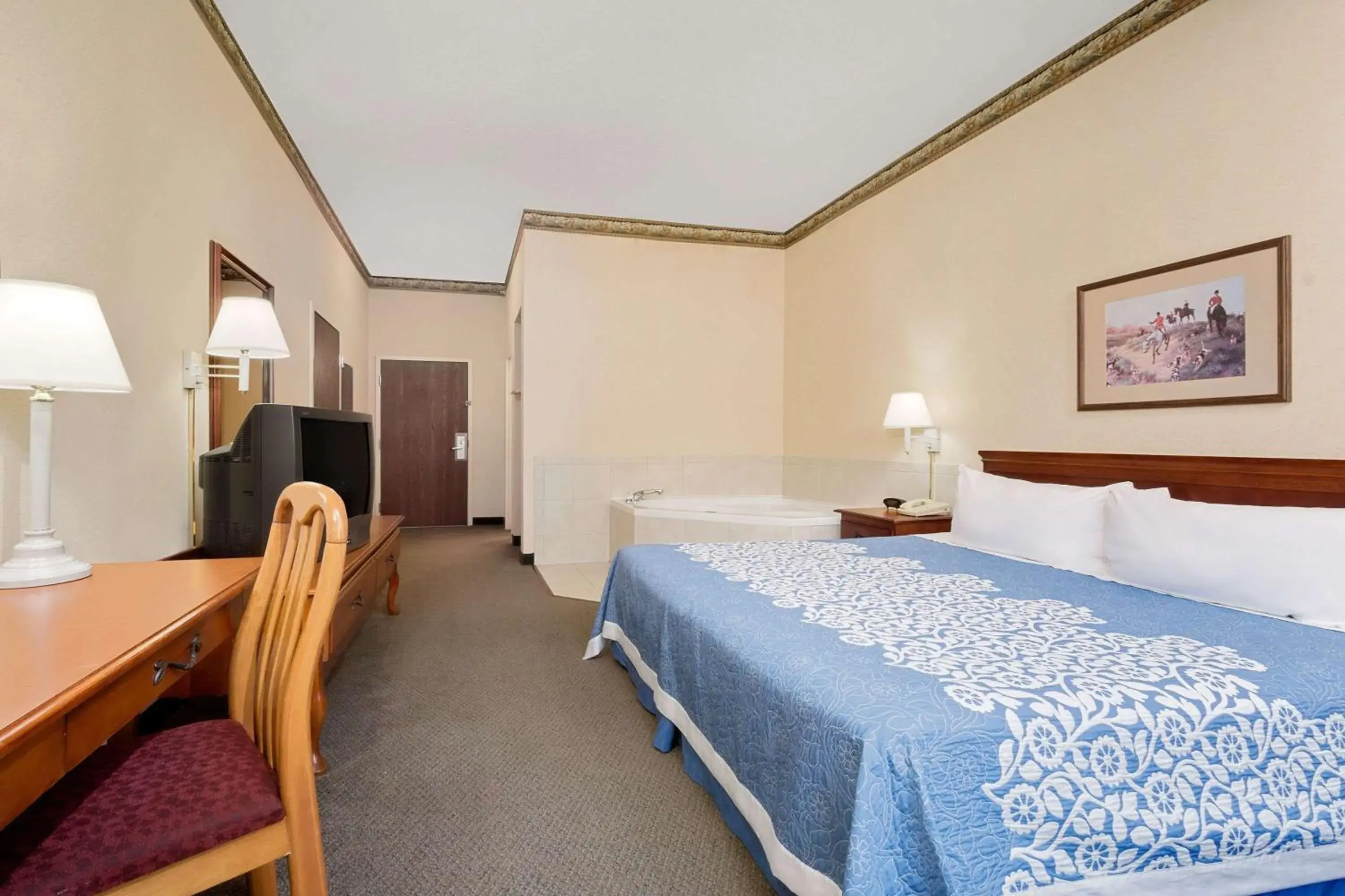 1 King Bed Jetted Tub Nonsmoking in Magnuson Hotel West Liberty 1 King Bed Jetted Tub Nonsmoking in Magnuson Hotel West Liberty