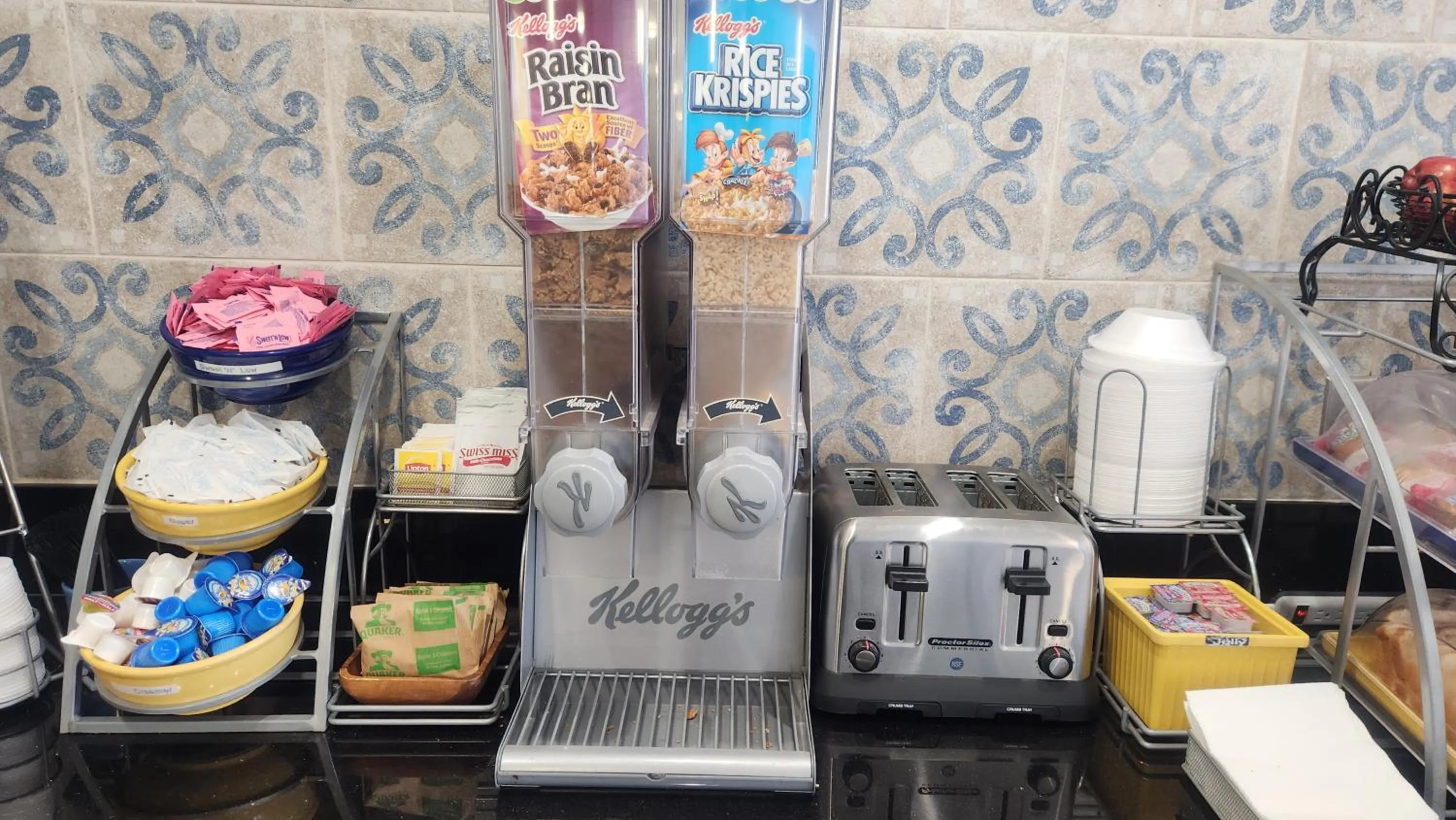 Breakfast in Days Inn by Wyndham Los Lunas