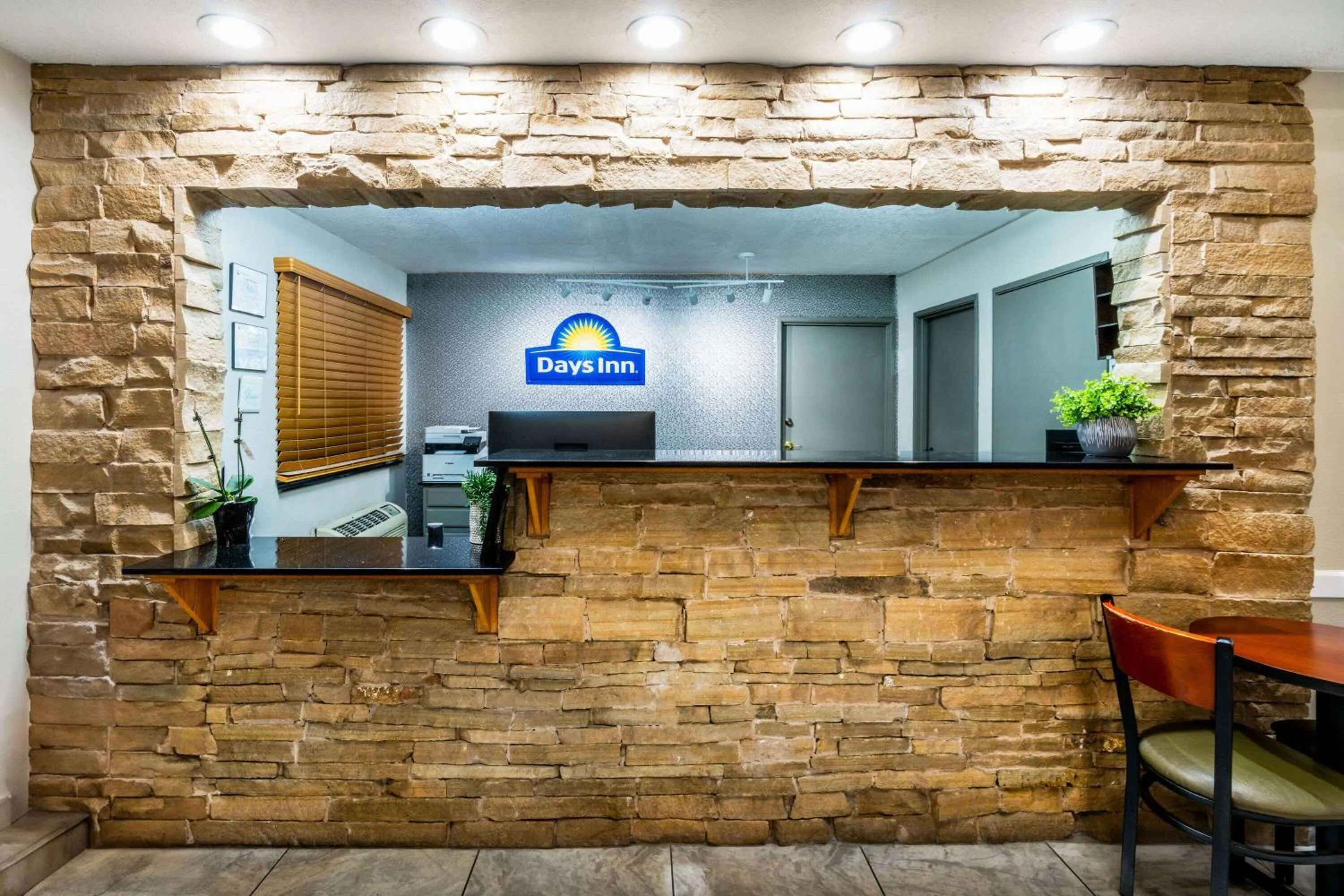 Lobby or reception in Days Inn by Wyndham Los Lunas