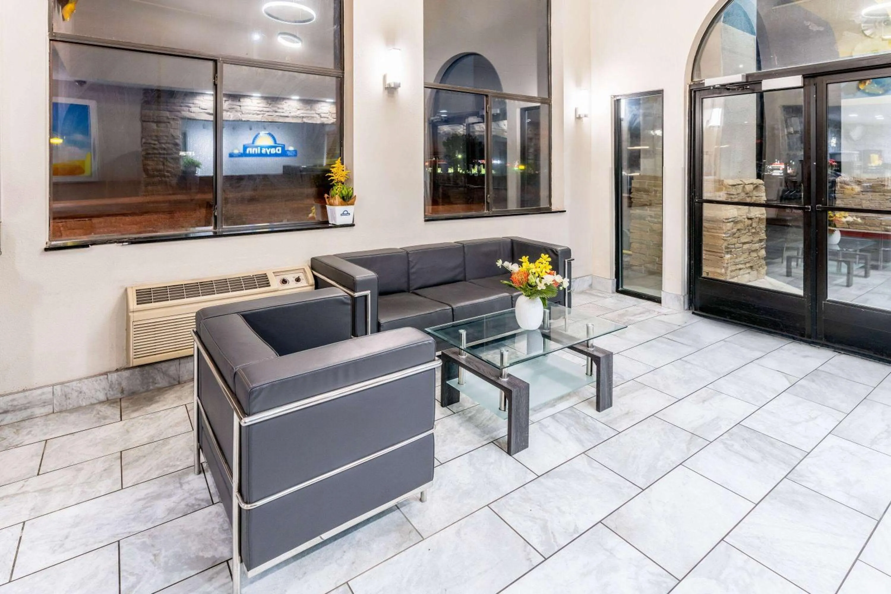 Lobby or reception in Days Inn by Wyndham Los Lunas