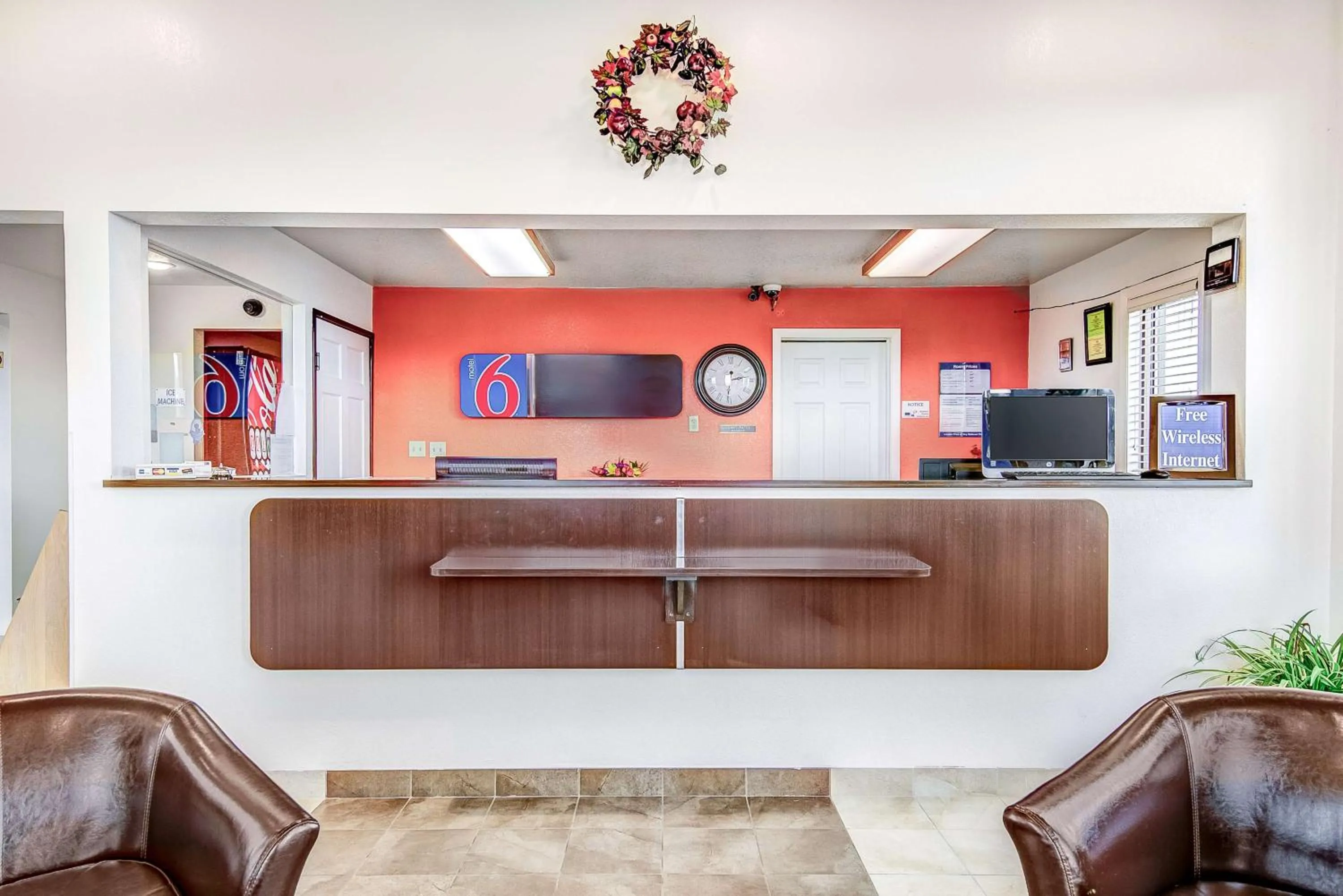 Lobby or reception in Motel 6-Colby, KS