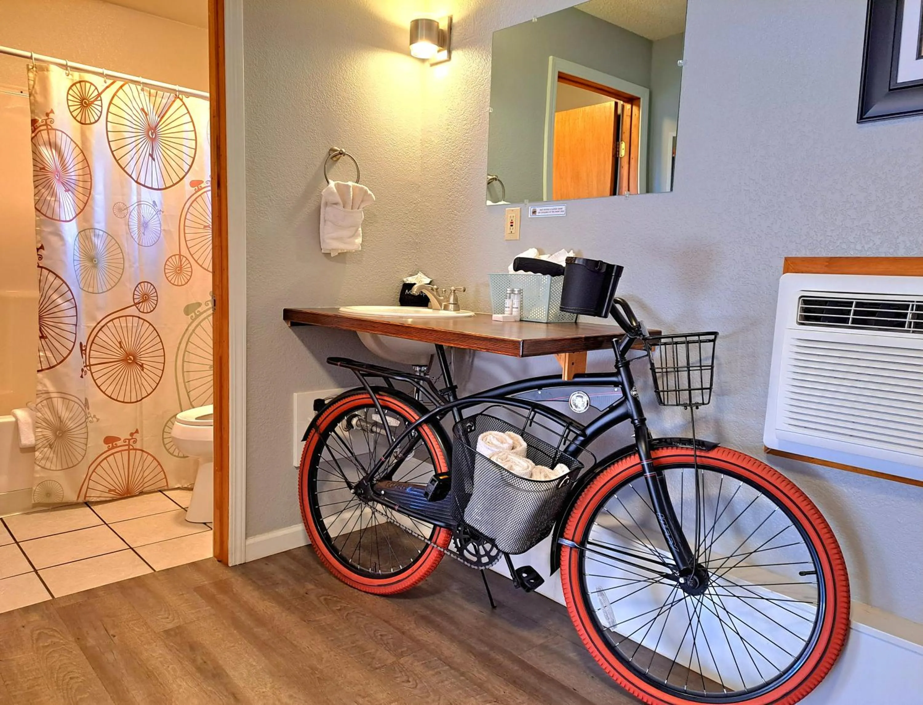 Bathroom in Buffalo Lodge Bicycle Resort - Amazing access to local trails & the Garden
