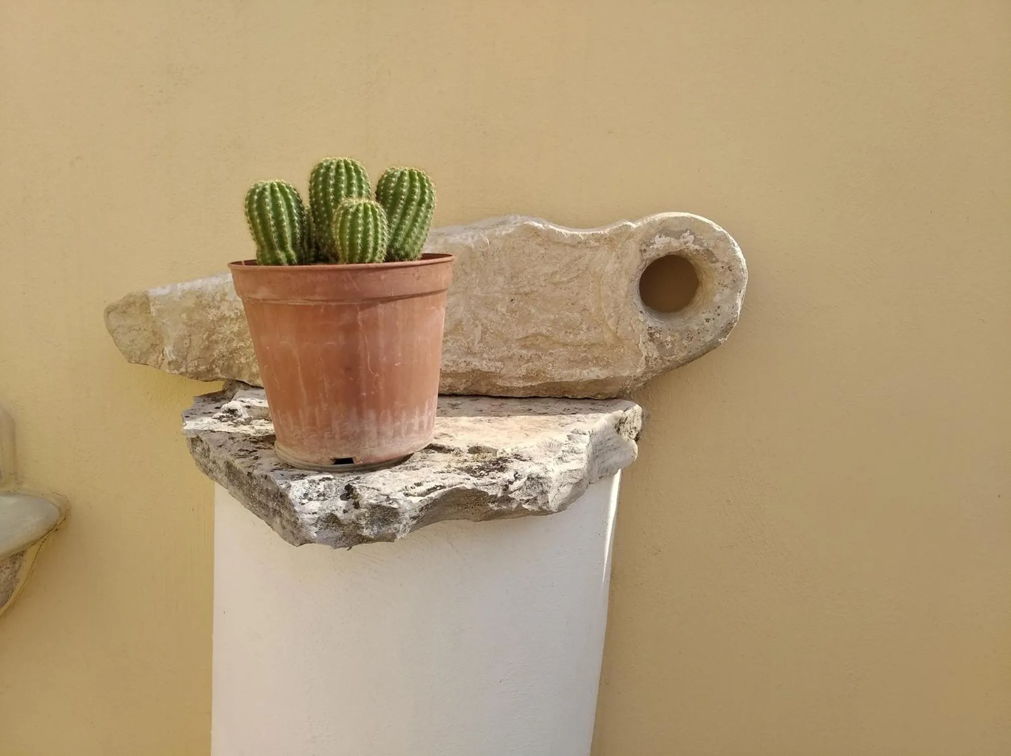 Decorative detail in Attica B&B