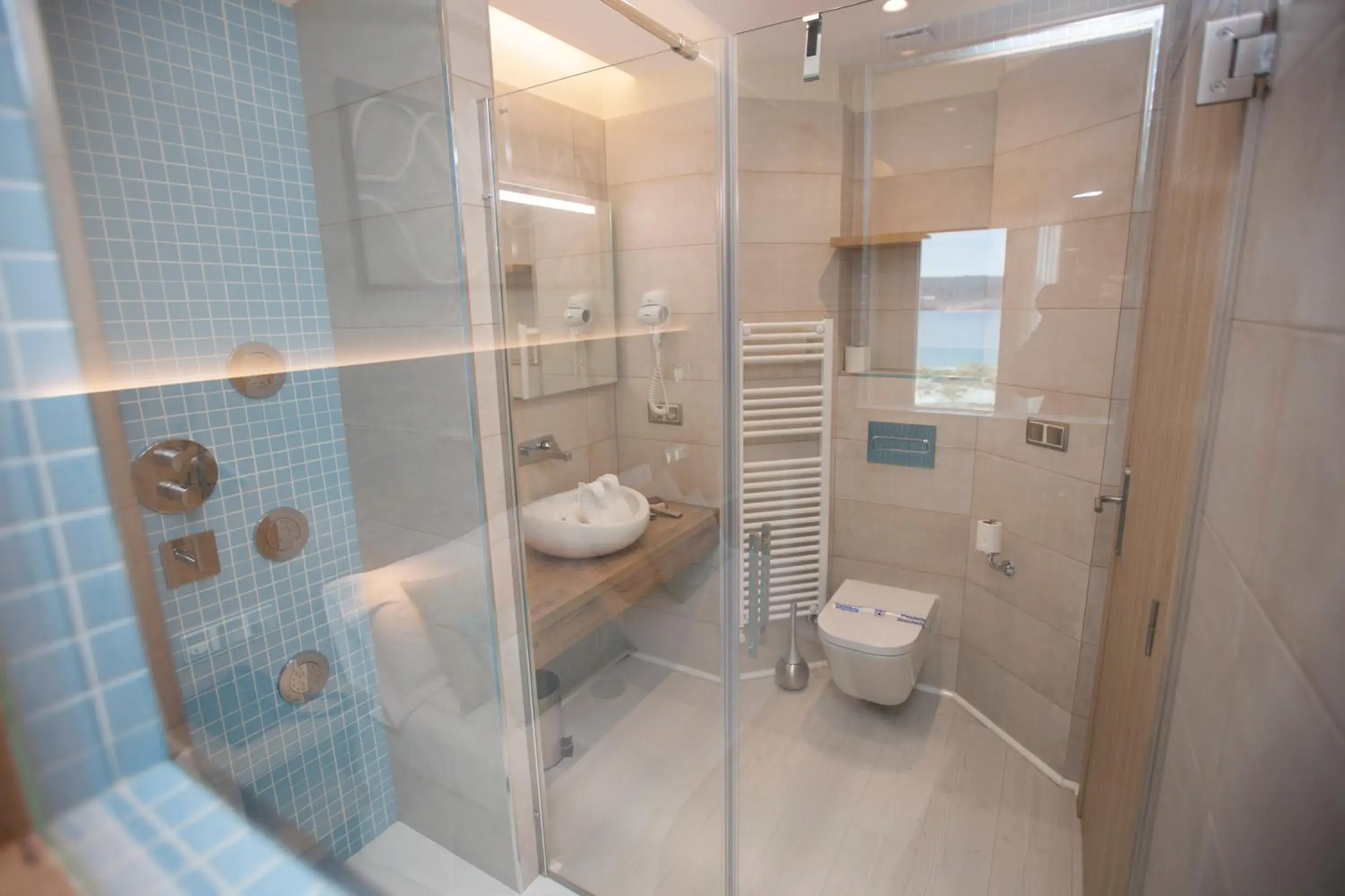 Double Room with Spa Bath in Hotel Boutique O Náutico Laxe Double Room with Spa Bath in Hotel Boutique O Náutico Laxe