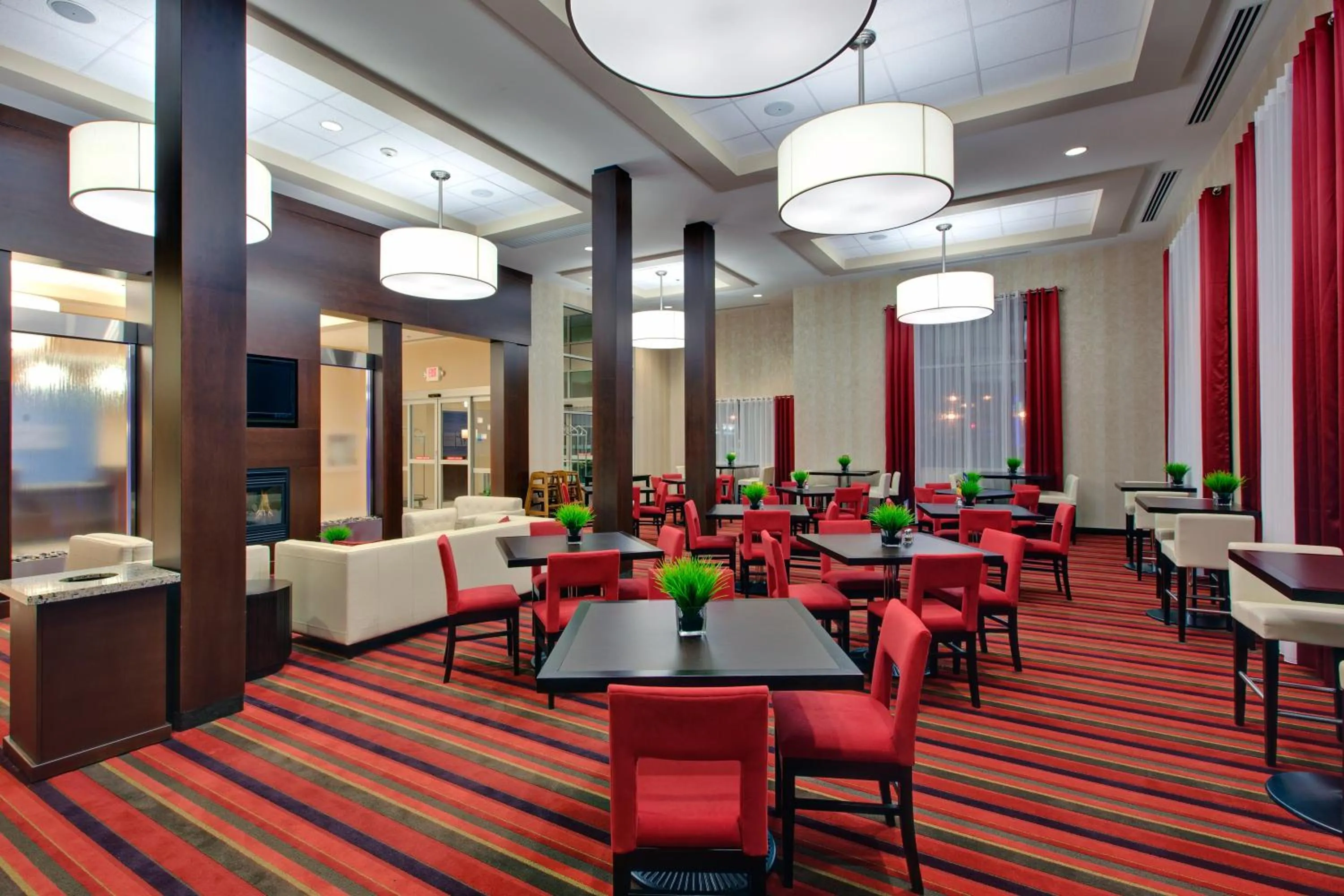 Breakfast in Holiday Inn Express Hotel & Suites Chatham South by IHG