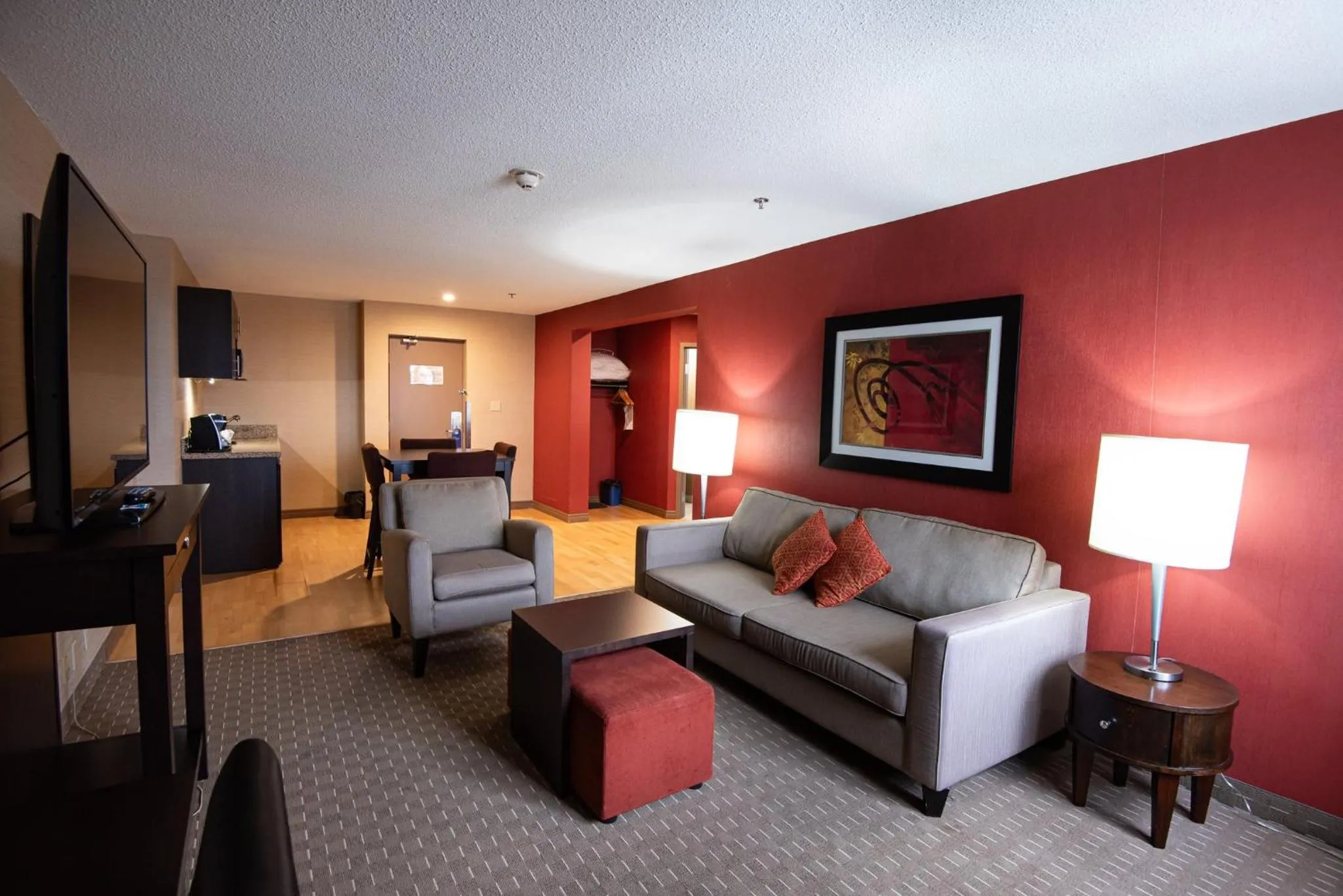 Photo of the whole room in Holiday Inn Express Hotel & Suites Chatham South by IHG