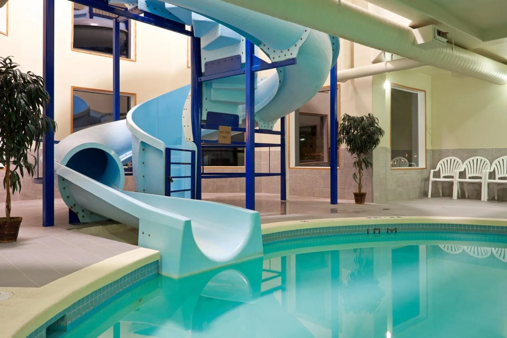 Swimming pool in Holiday Inn Hotel & Suites Regina by IHG
