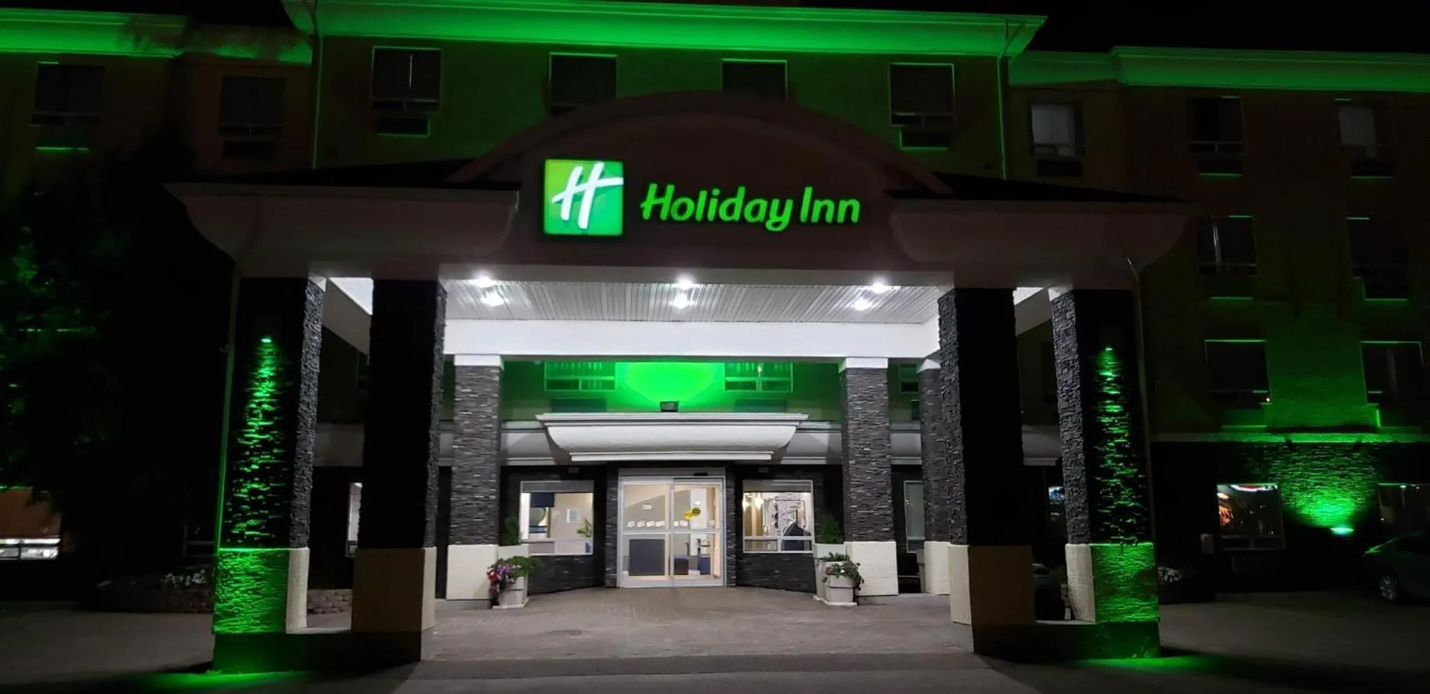 Property building in Holiday Inn Hotel & Suites Regina by IHG