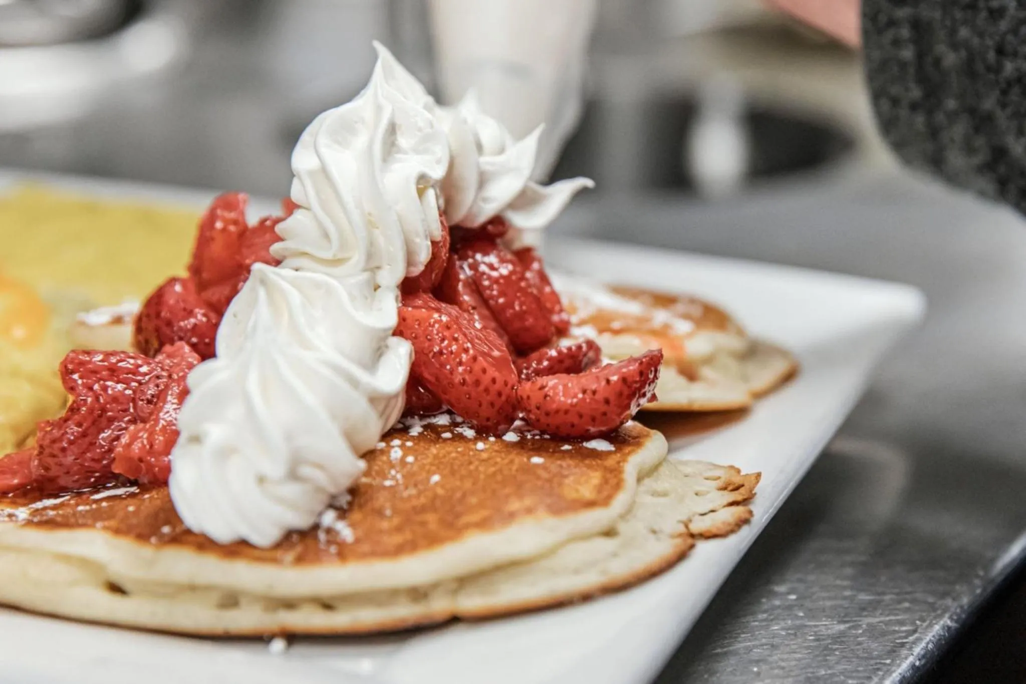 Restaurant/places to eat in Holiday Inn Hotel & Suites Regina by IHG