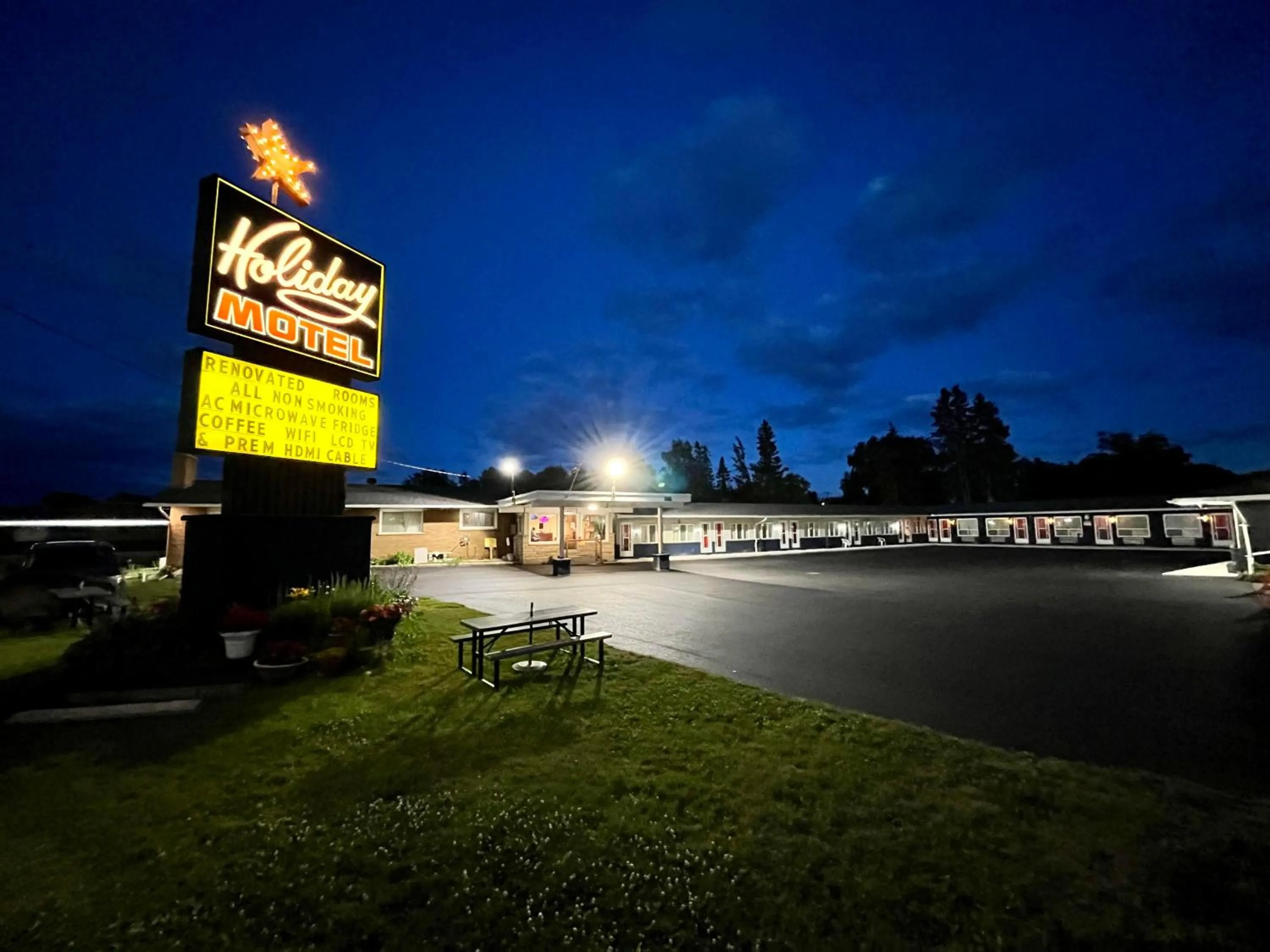 Holiday Motel