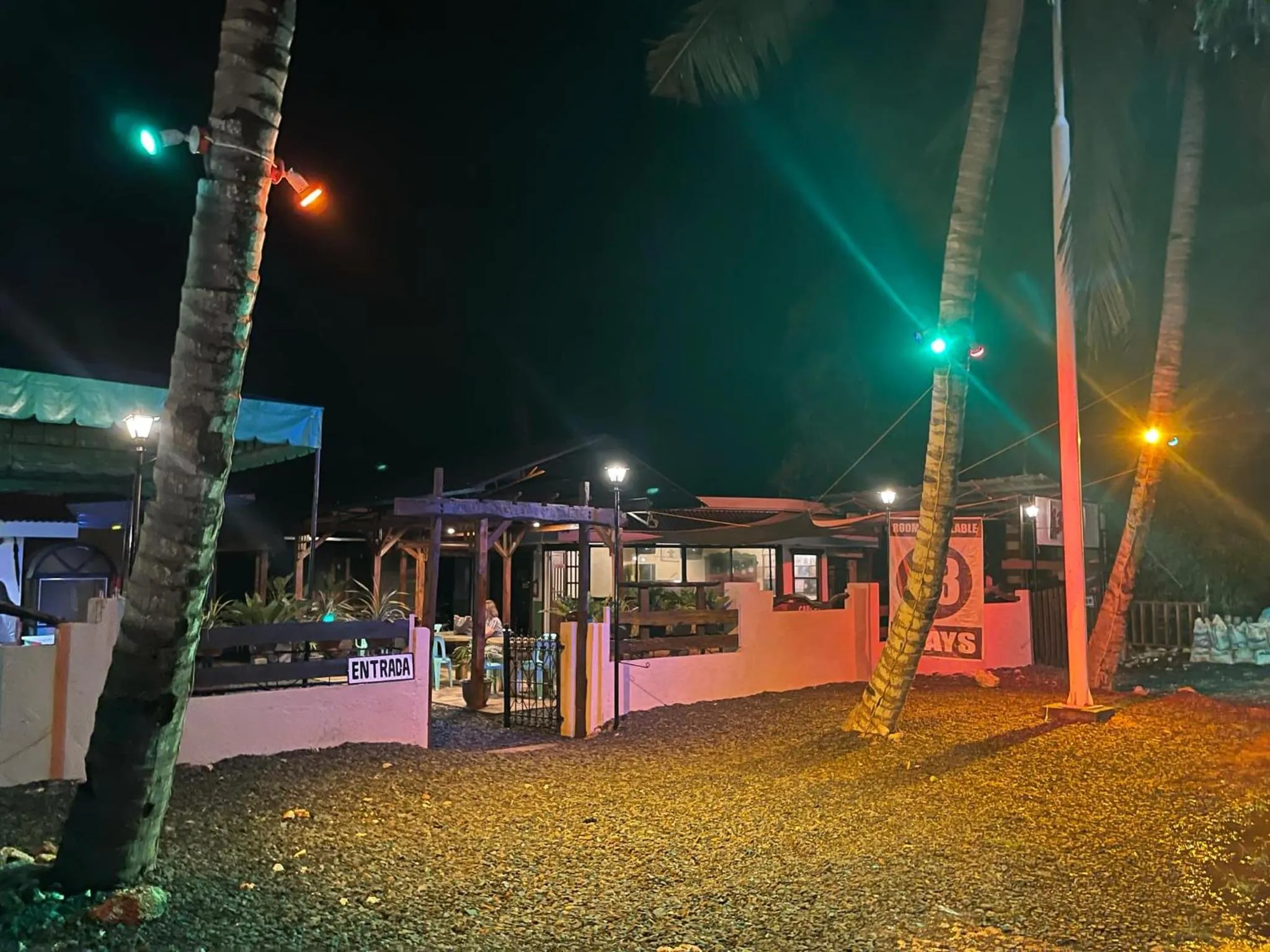 Facade/entrance in 13 ways Room Rentals