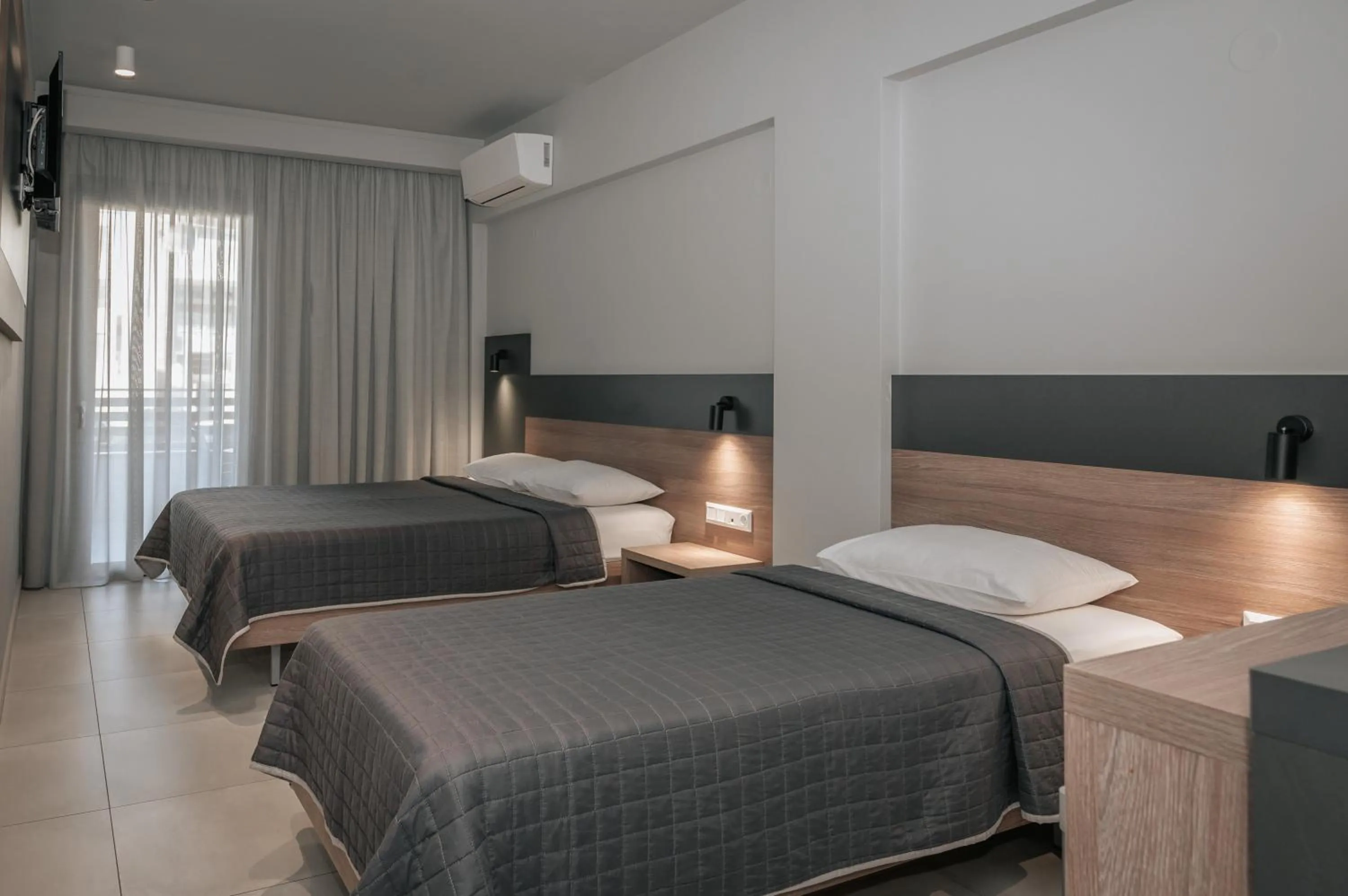 Bed in Elizabeth Queen Luxury Rooms