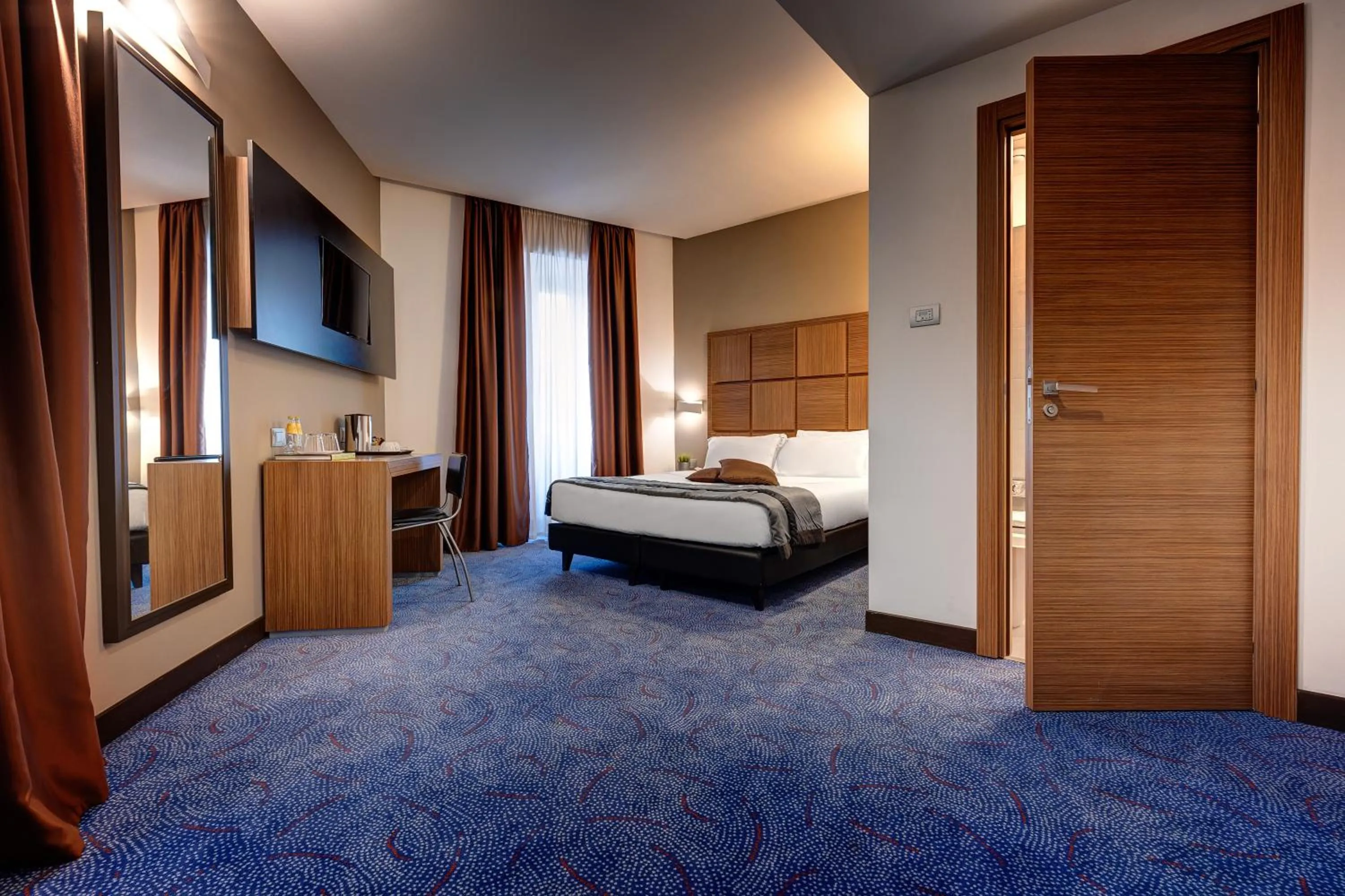 Photo of the whole room, Bed in Rome Art Hotel - Gruppo Trevi Hotels