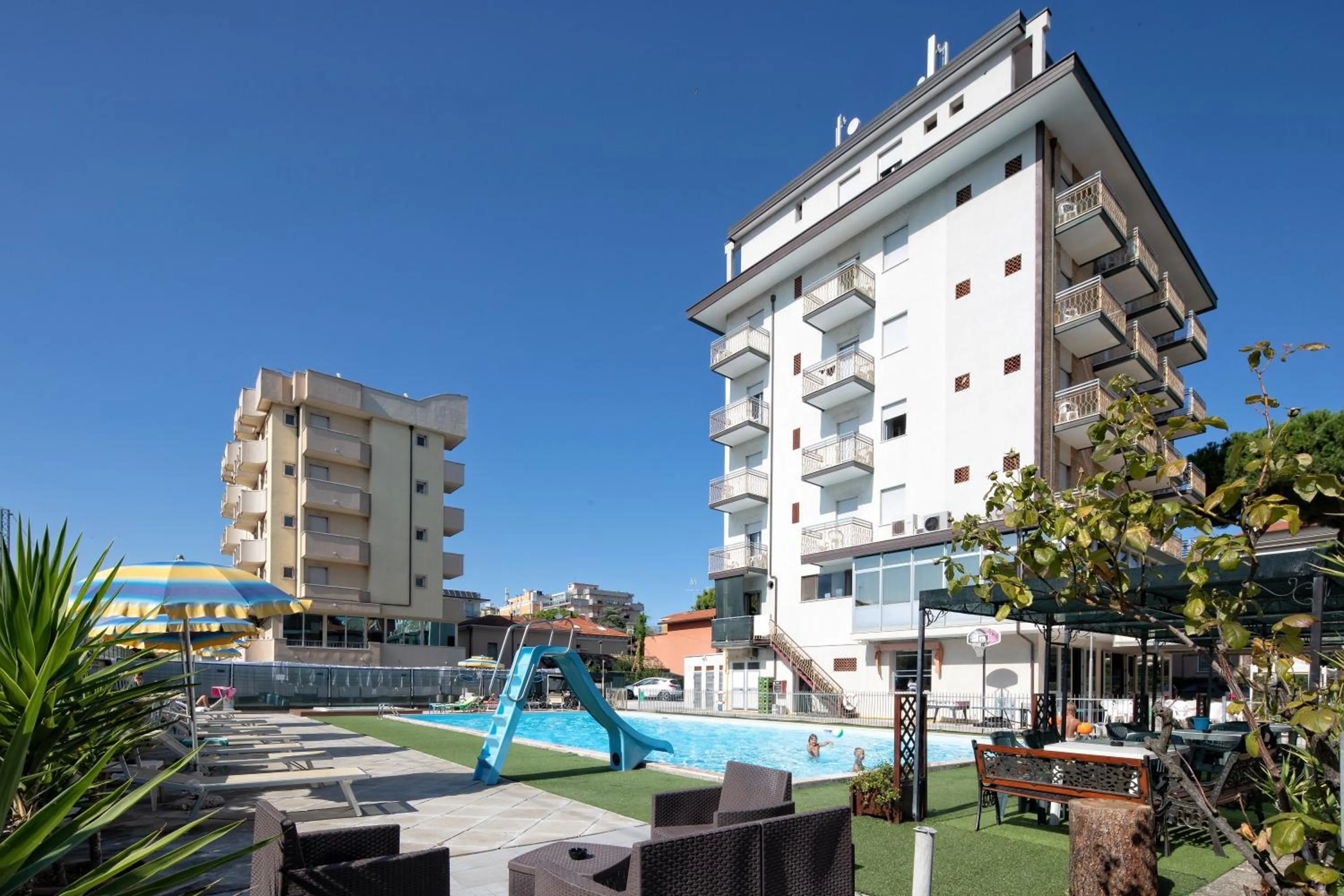 Property building in Hotel Lem