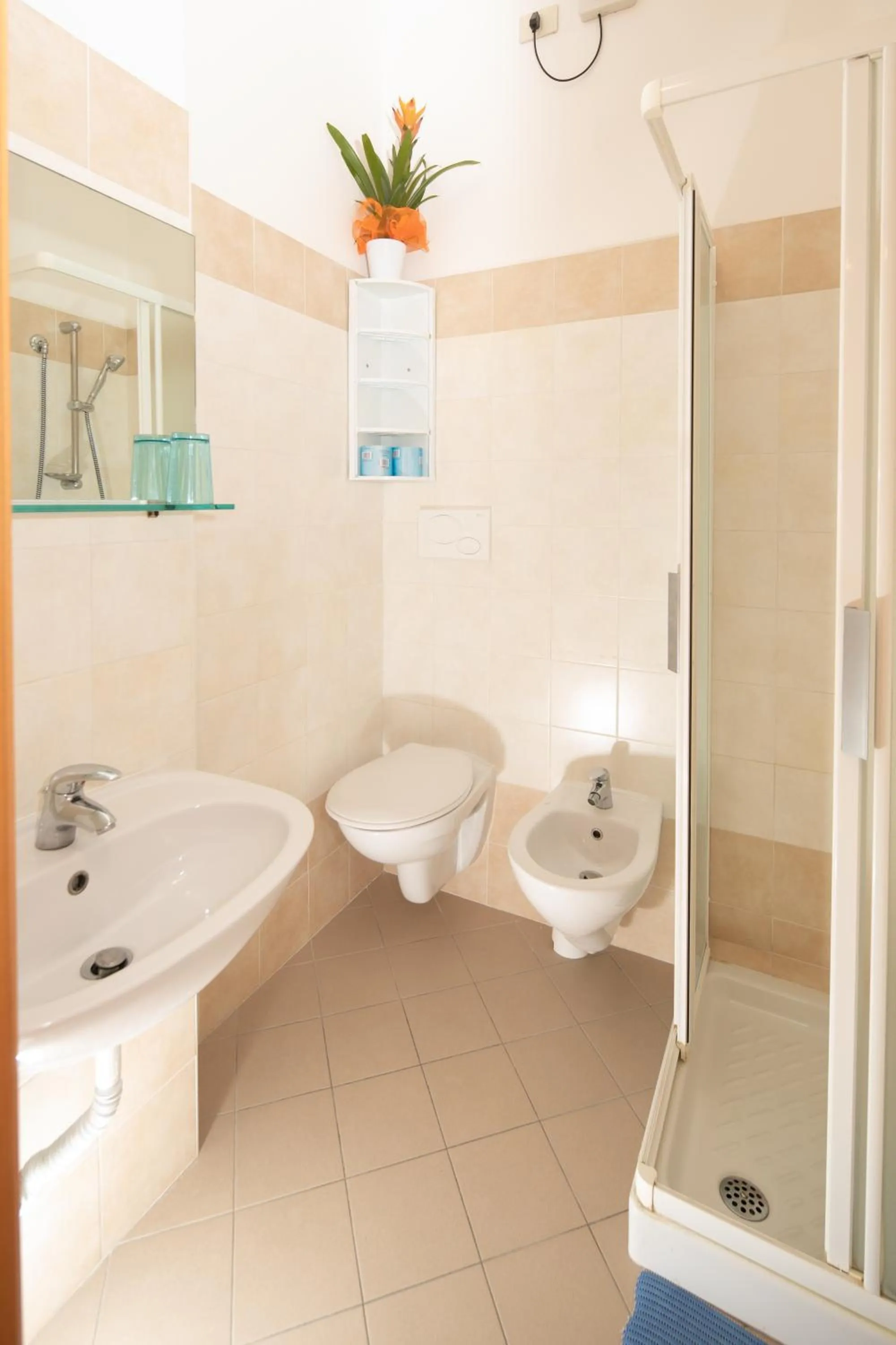 Bathroom in Hotel Lem